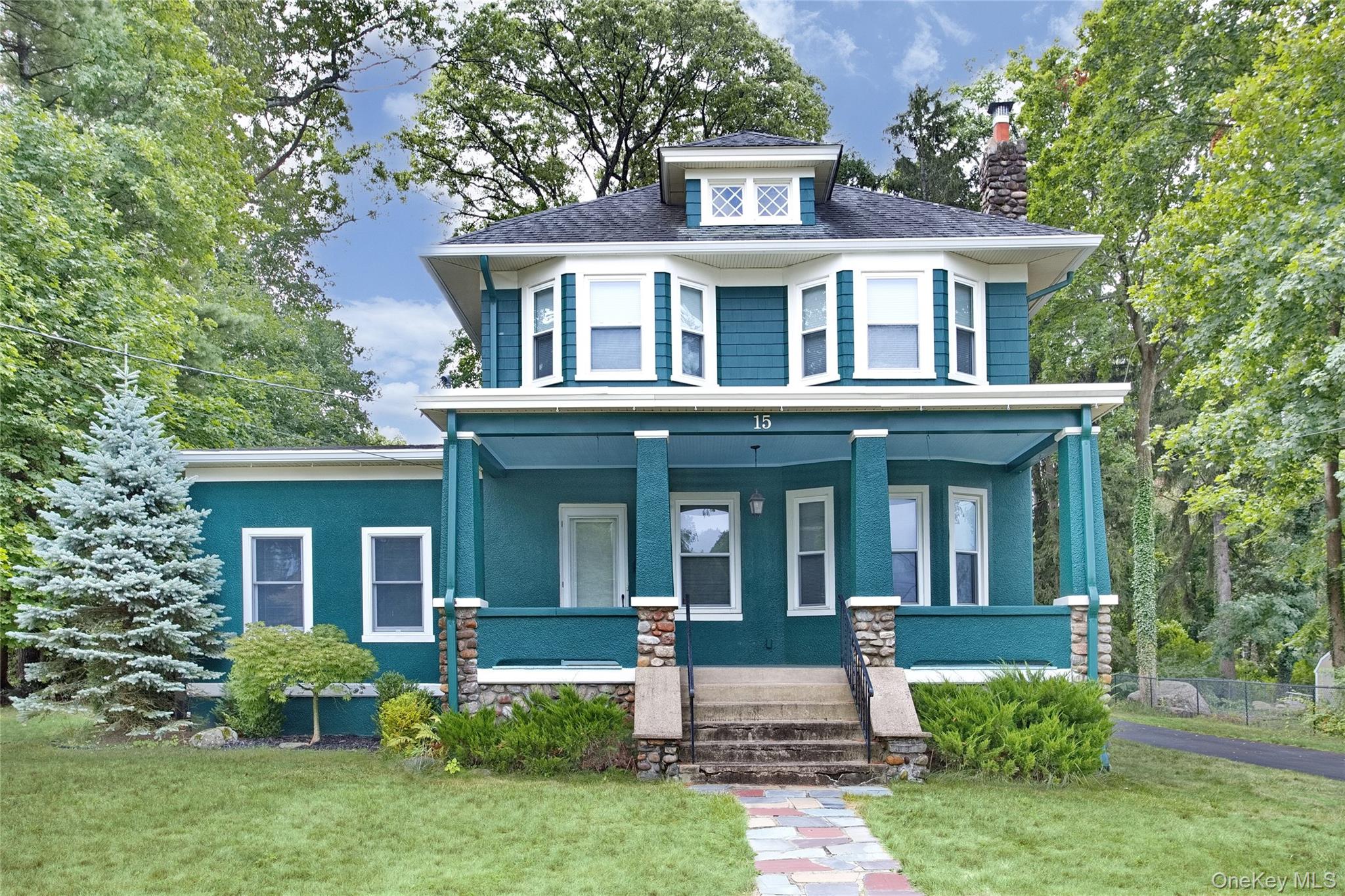 15 Pacific Avenue, Nanuet, NY 10954