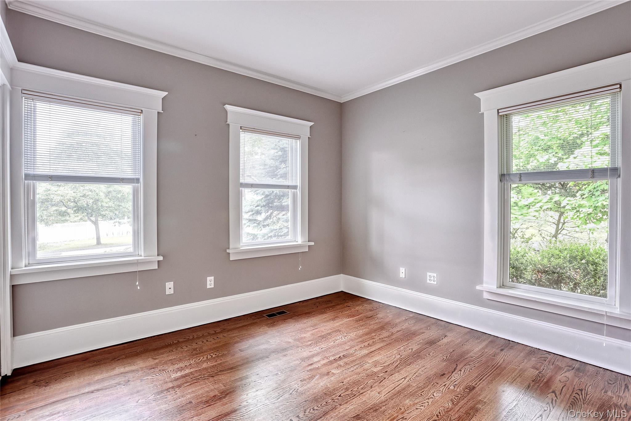 15 Pacific Avenue, Nanuet, NY 10954