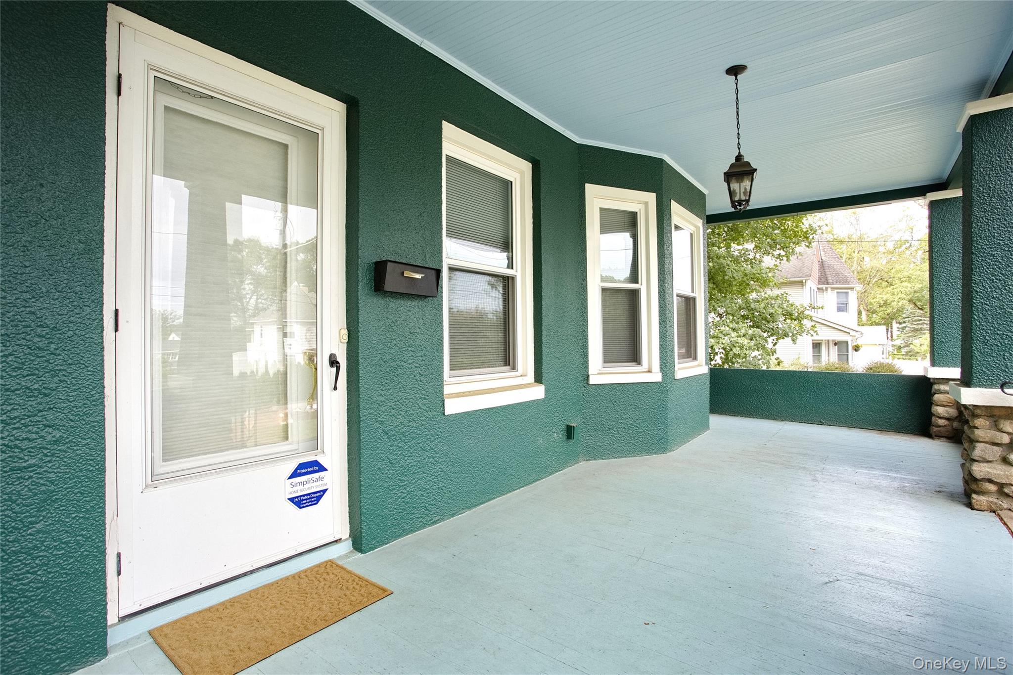 15 Pacific Avenue, Nanuet, NY 10954