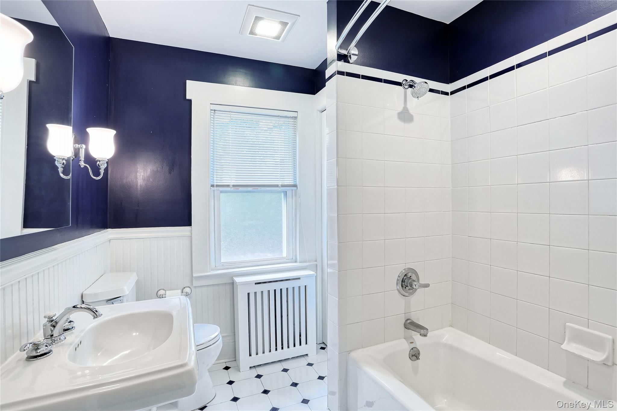 15 Pacific Avenue, Nanuet, NY 10954