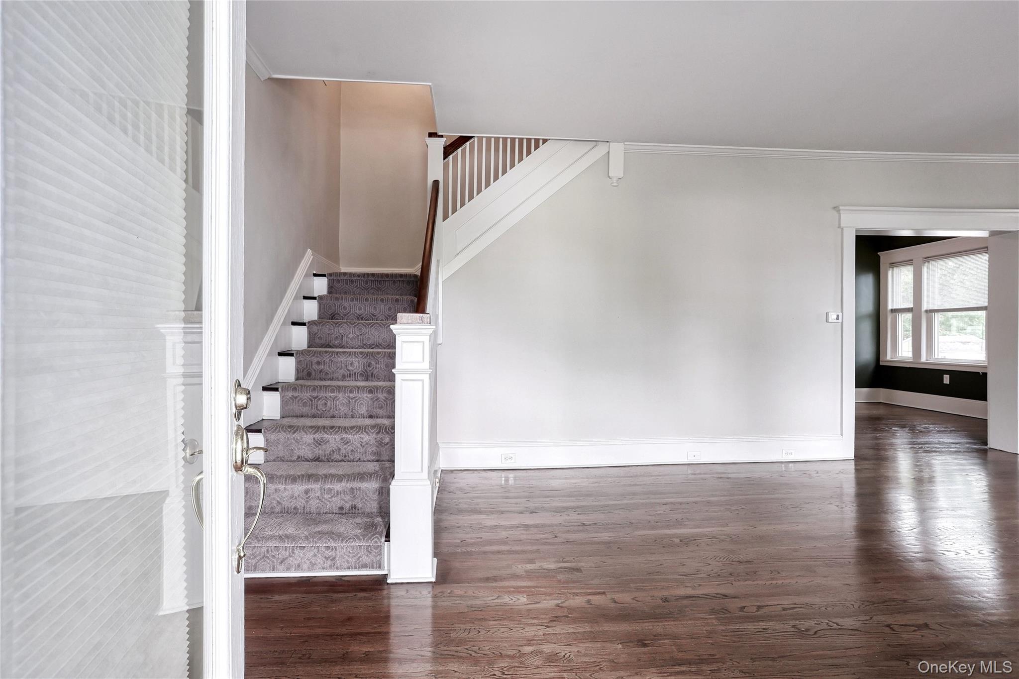 15 Pacific Avenue, Nanuet, NY 10954