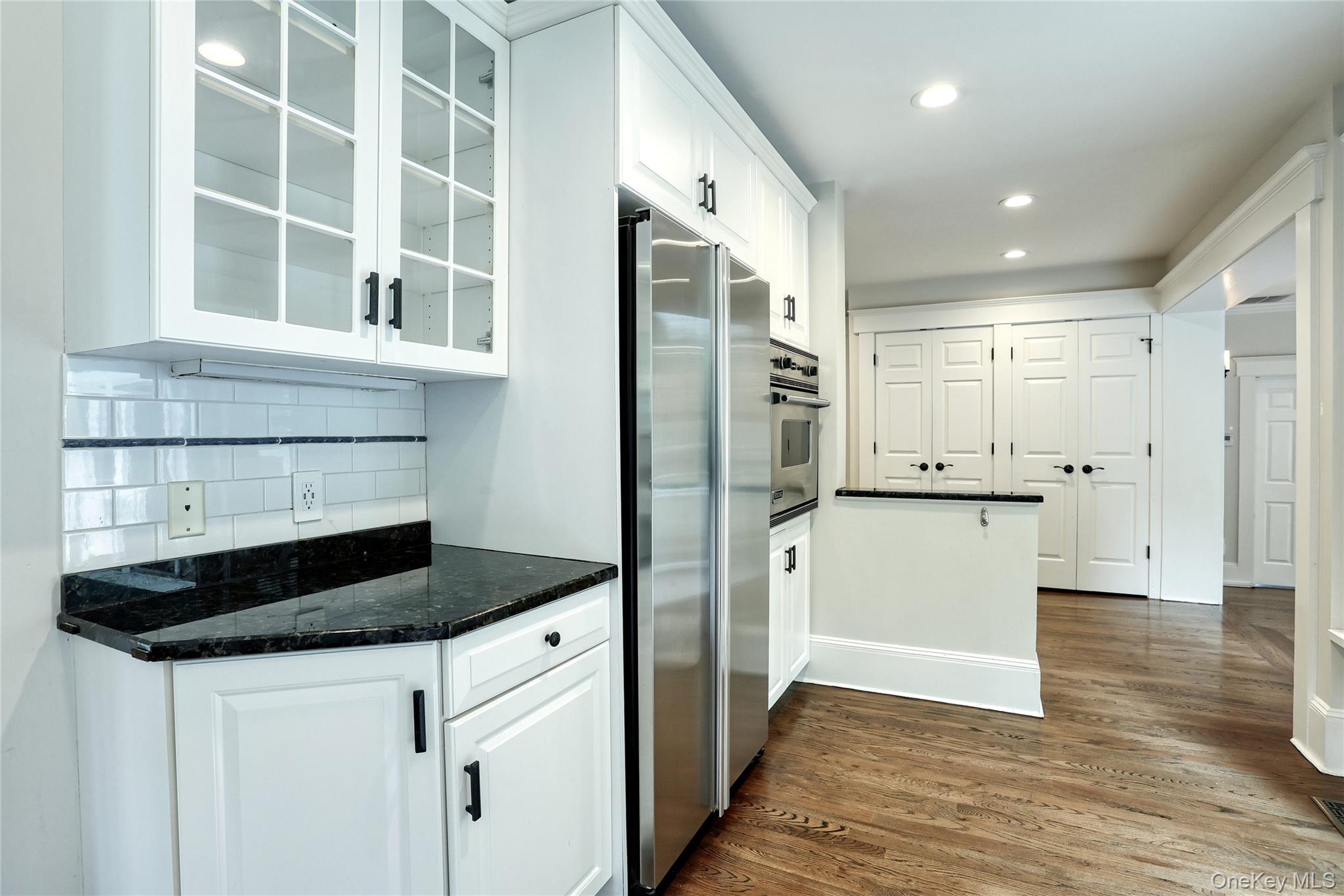 15 Pacific Avenue, Nanuet, NY 10954