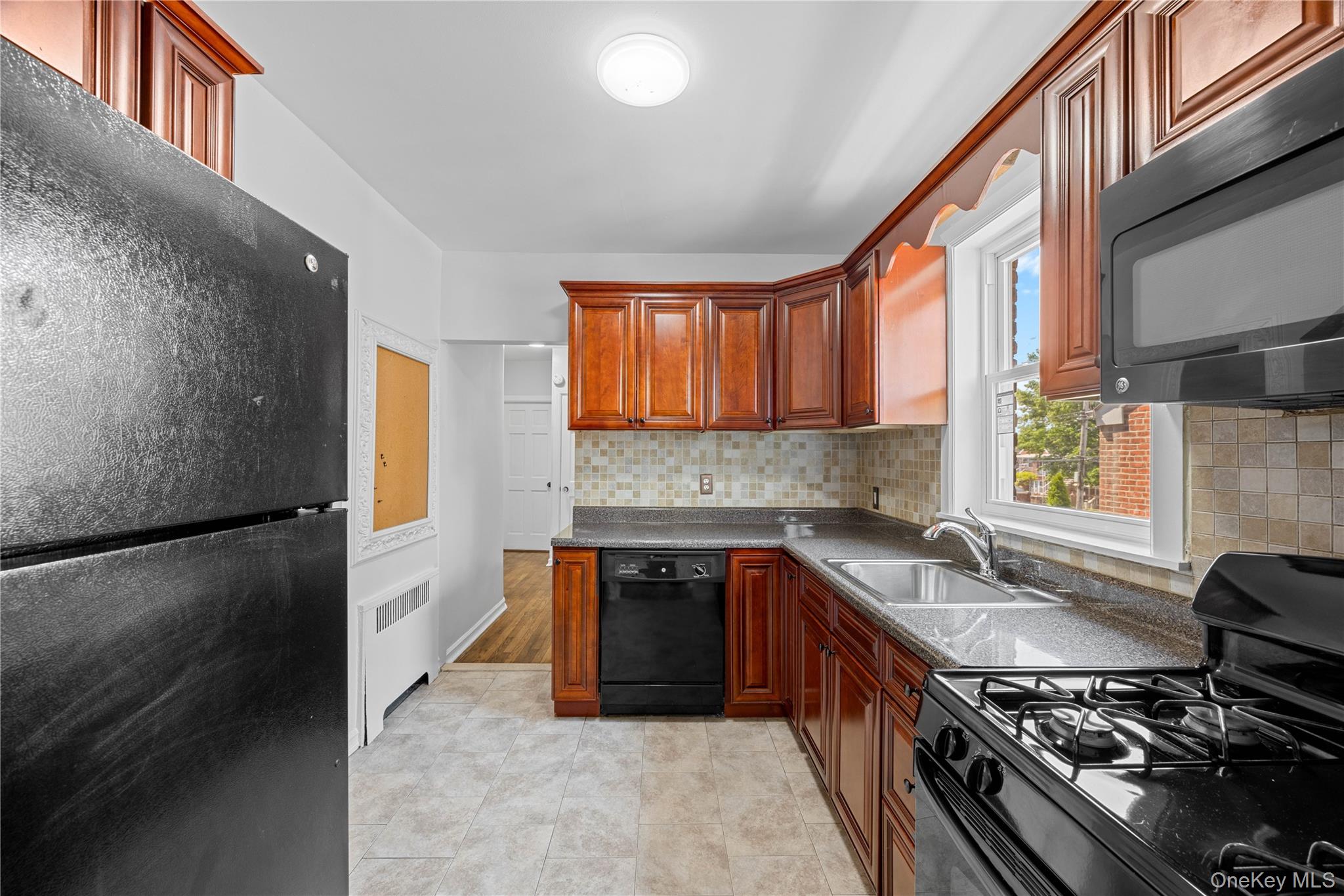 1054 Lydig Avenue, Bronx, NY 10461