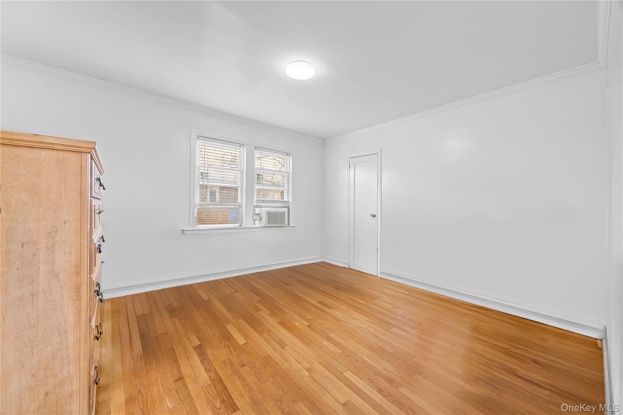 1054 Lydig Avenue, Bronx, NY 10461