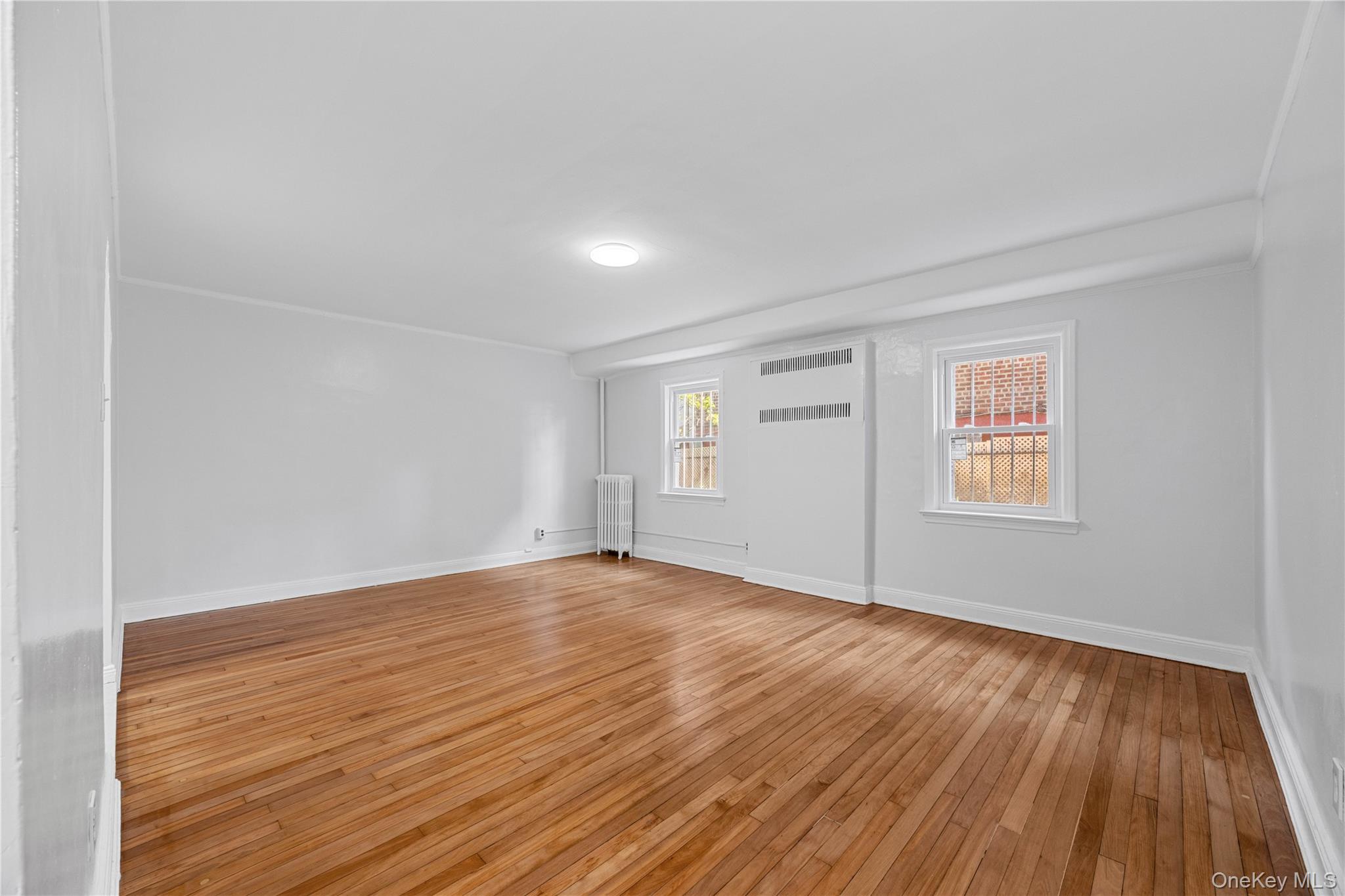 1054 Lydig Avenue, Bronx, NY 10461