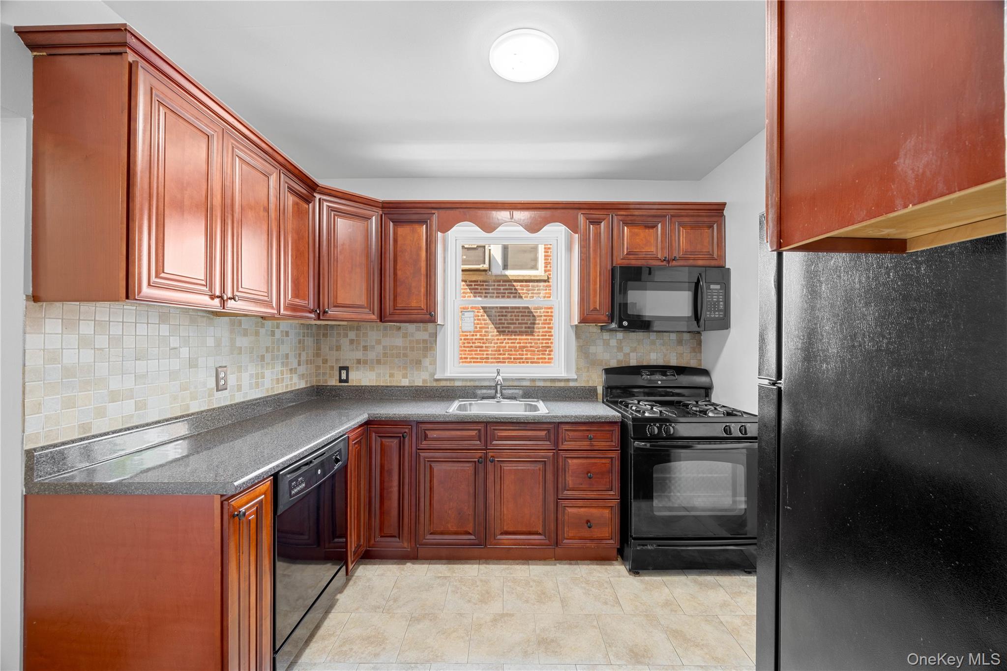 1054 Lydig Avenue, Bronx, NY 10461