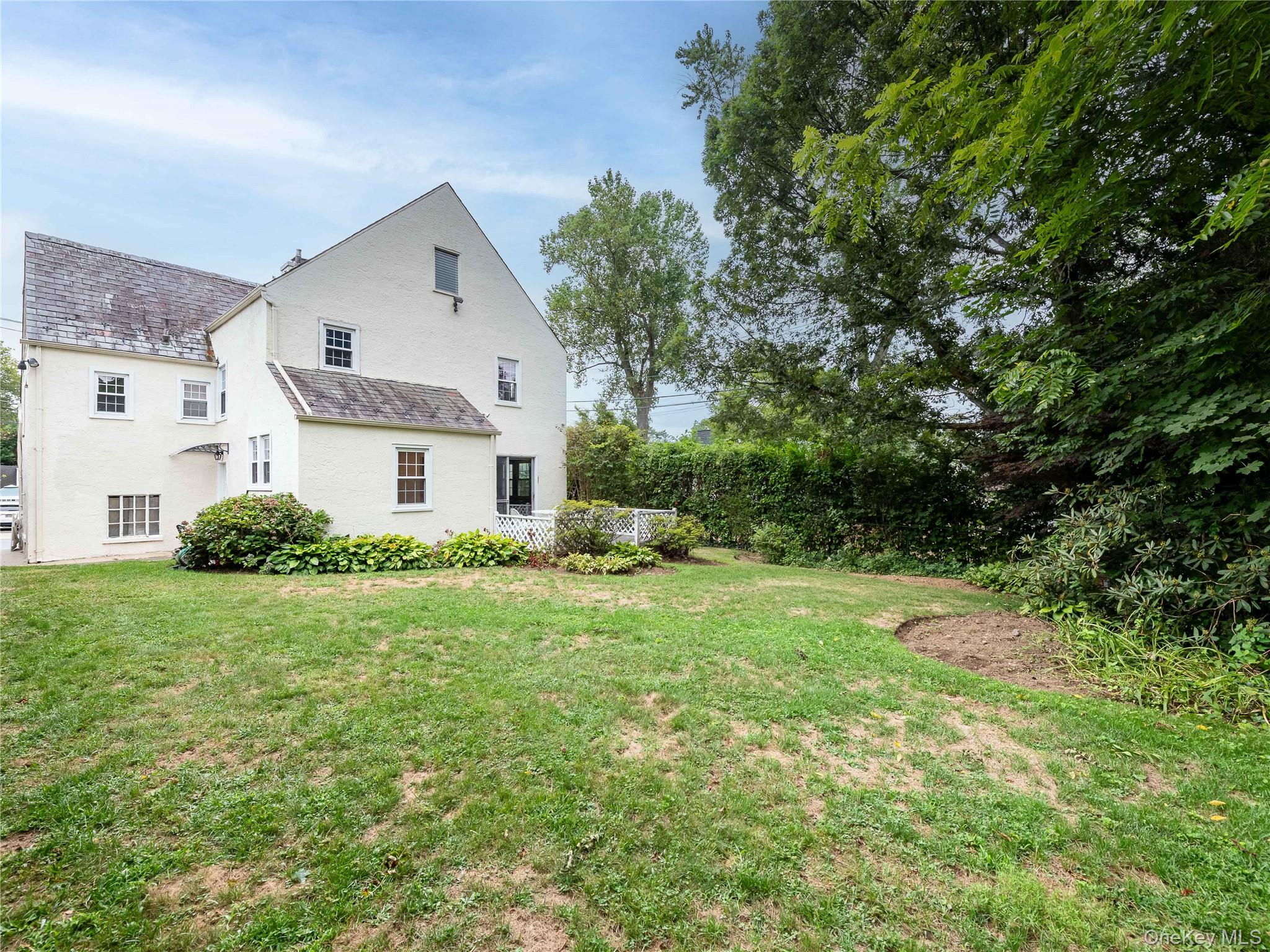 189 Nassau Avenue, Manhasset, NY 11030