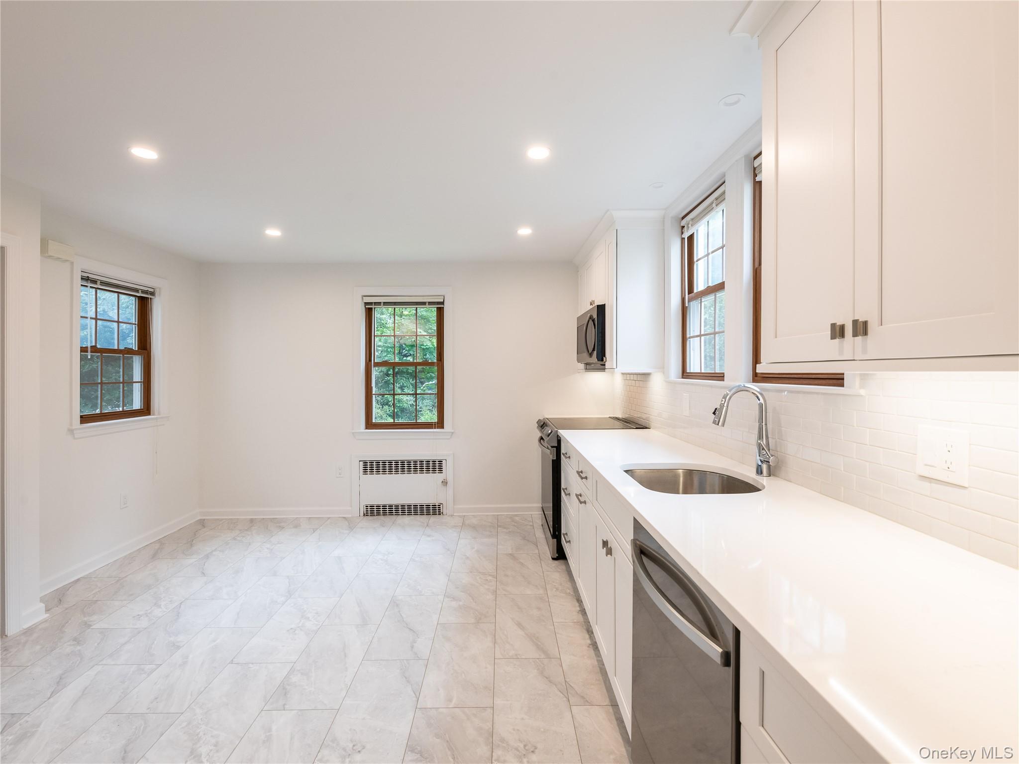 189 Nassau Avenue, Manhasset, NY 11030