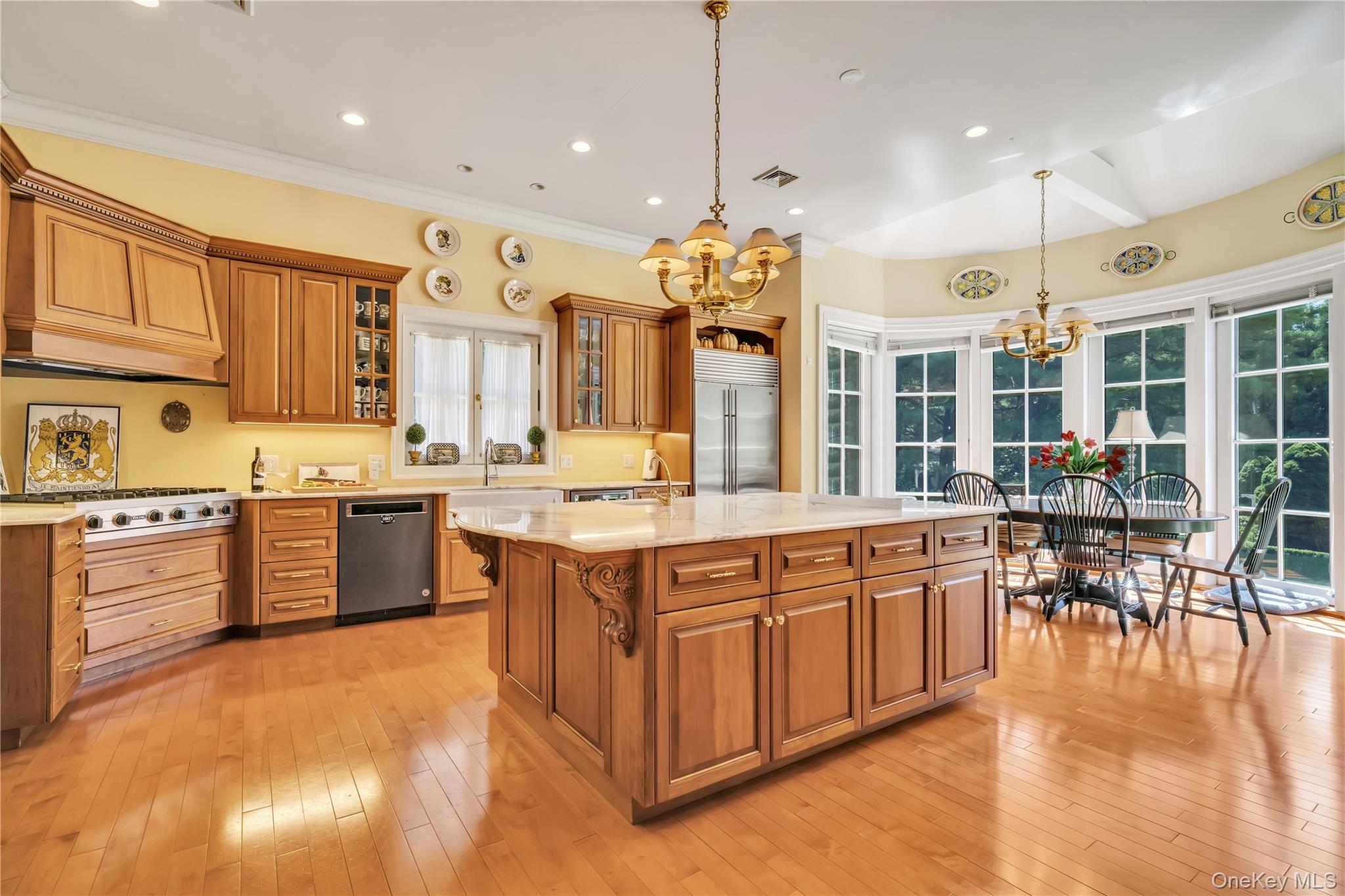 1111 Stoddart Court, Locust Valley, NY 11560