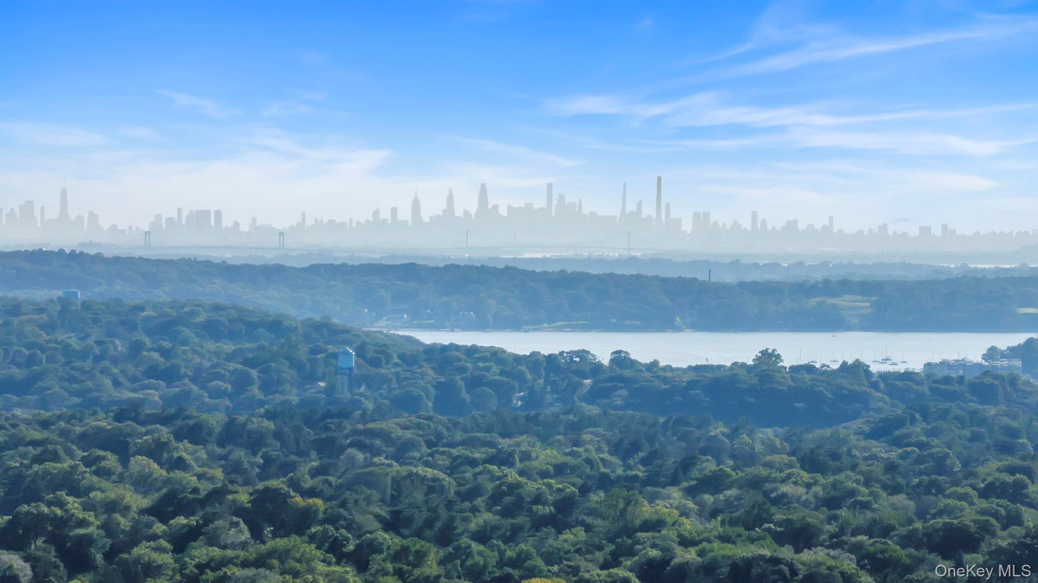 1111 Stoddart Court, Locust Valley, NY 11560