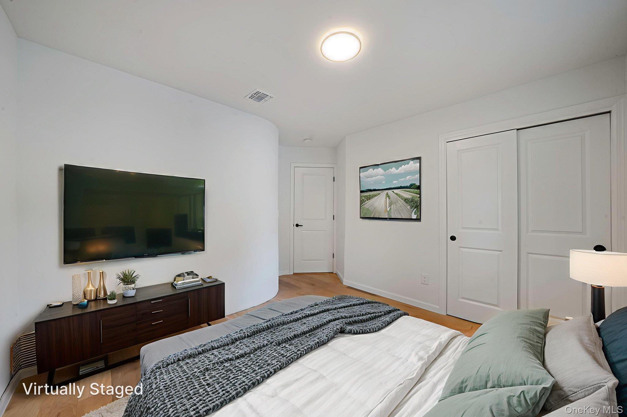 220 Peekskill Avenue, Medford, NY 11763