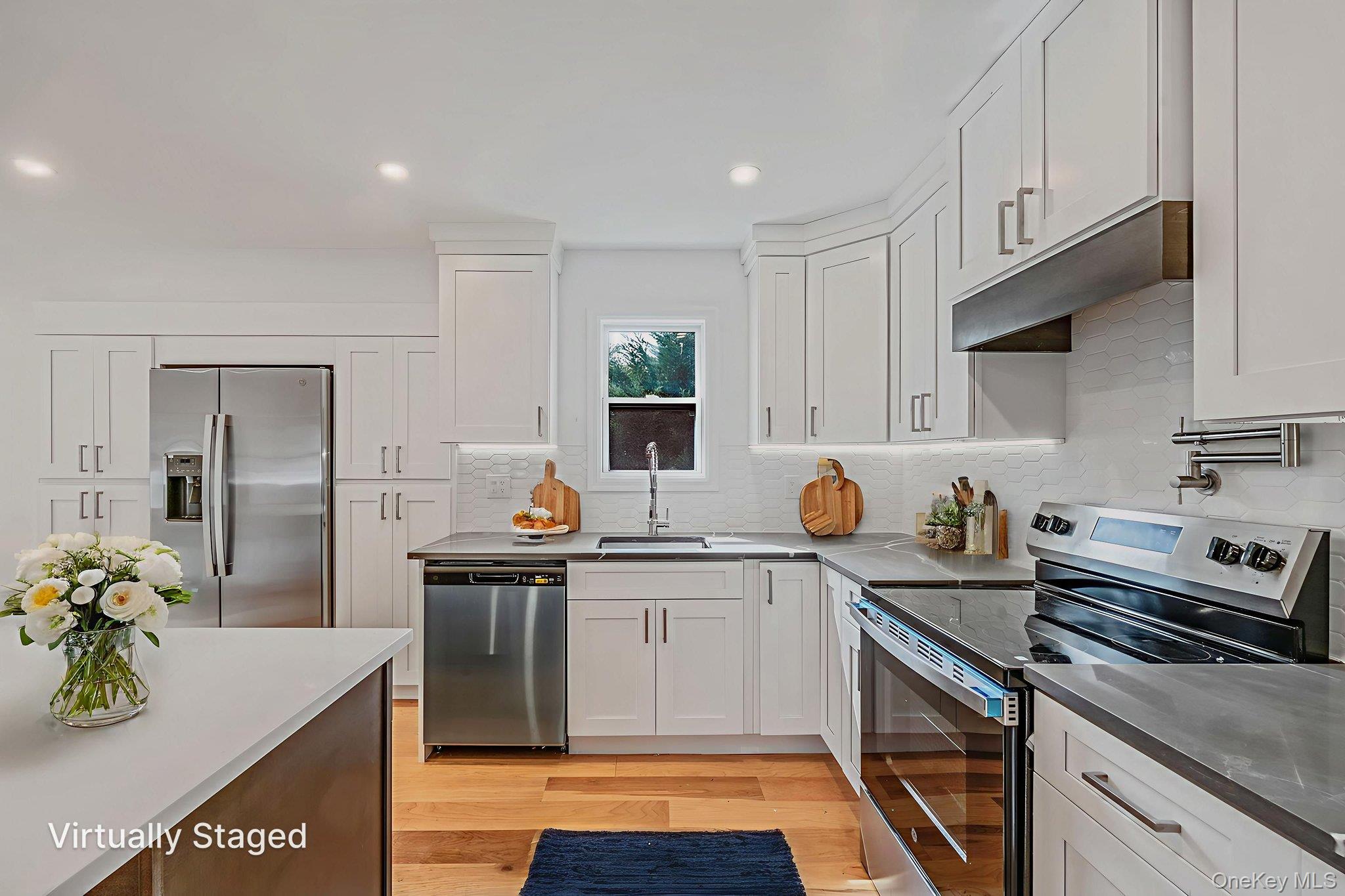 220 Peekskill Avenue, Medford, NY 11763