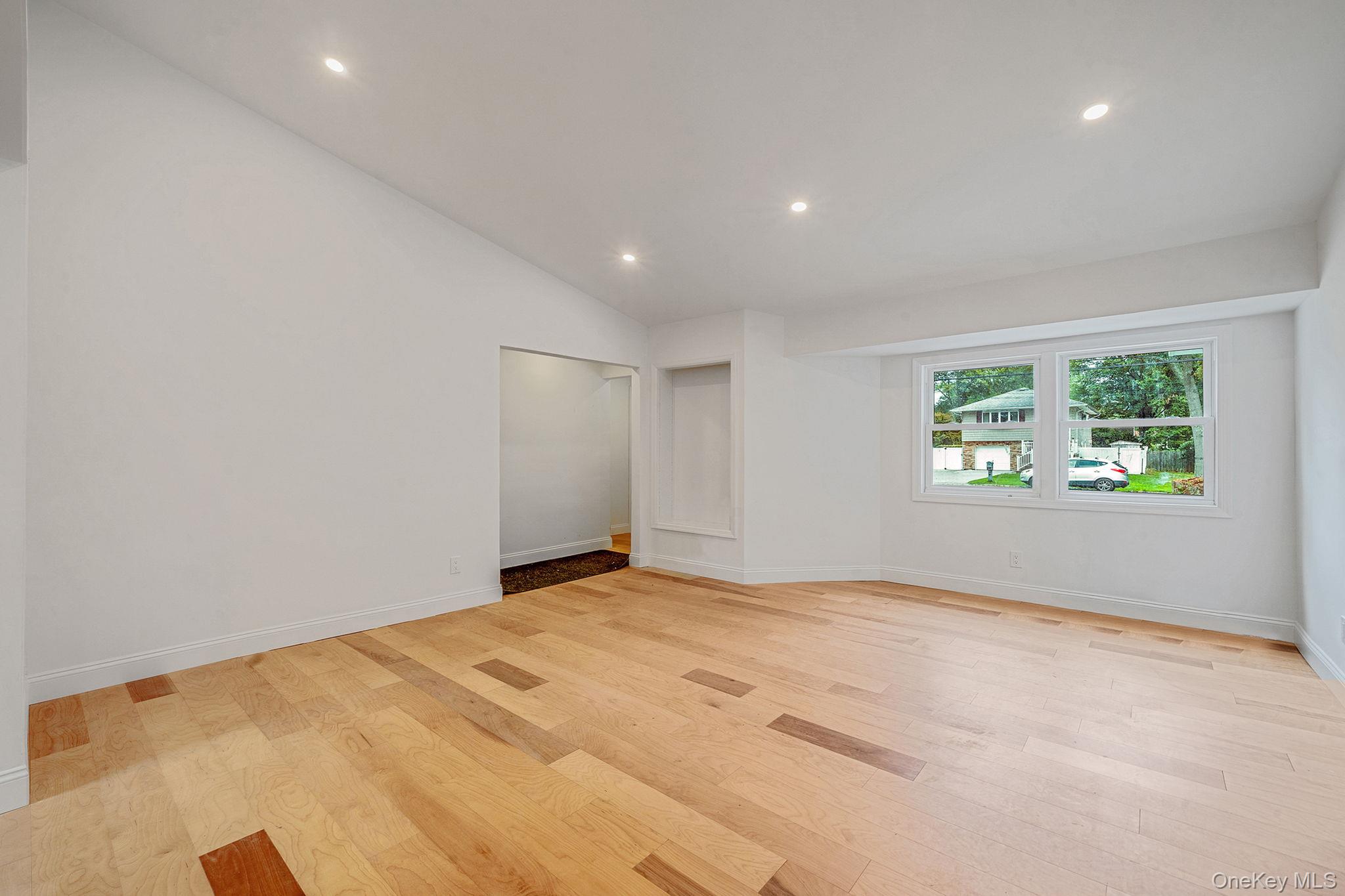 220 Peekskill Avenue, Medford, NY 11763