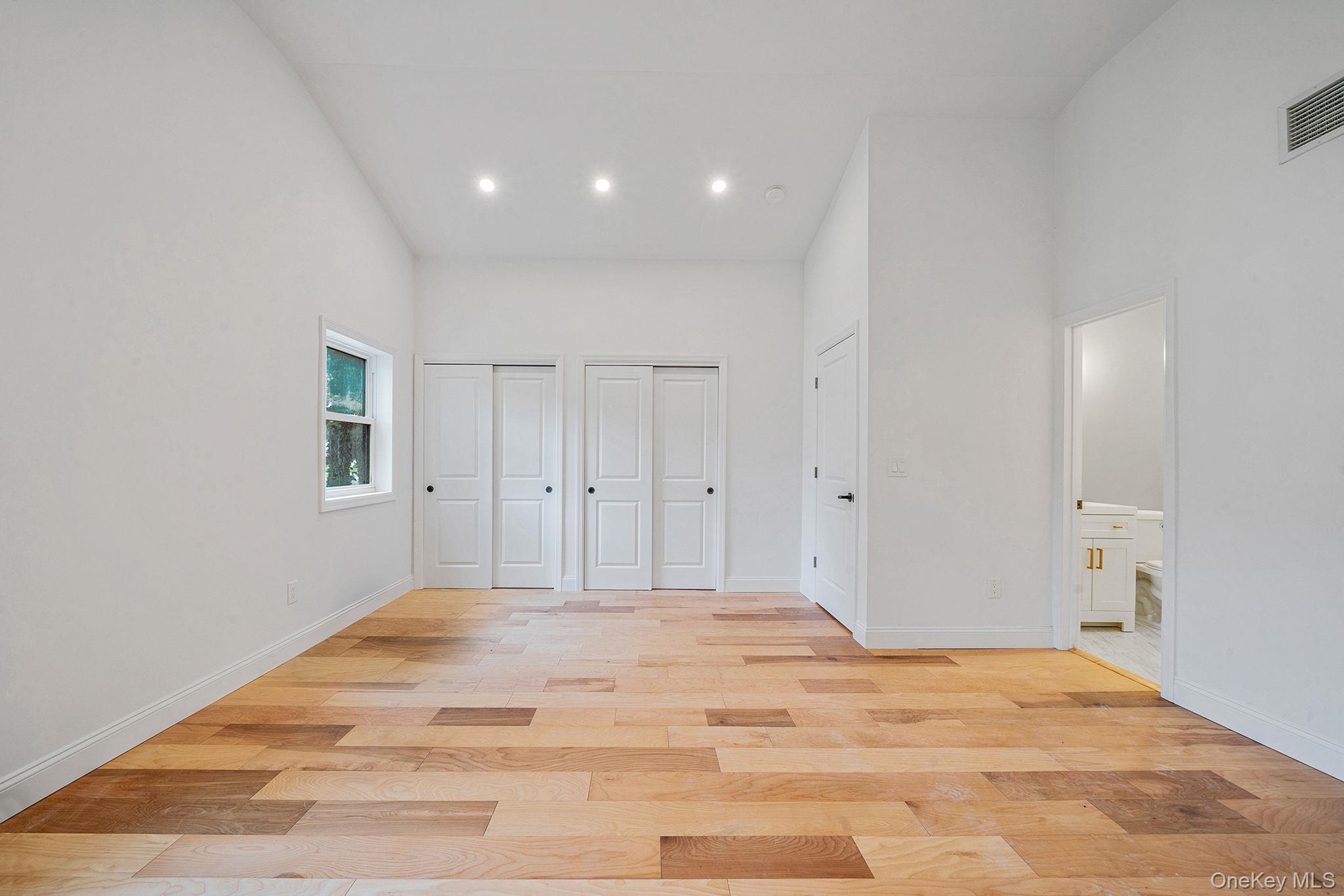 220 Peekskill Avenue, Medford, NY 11763