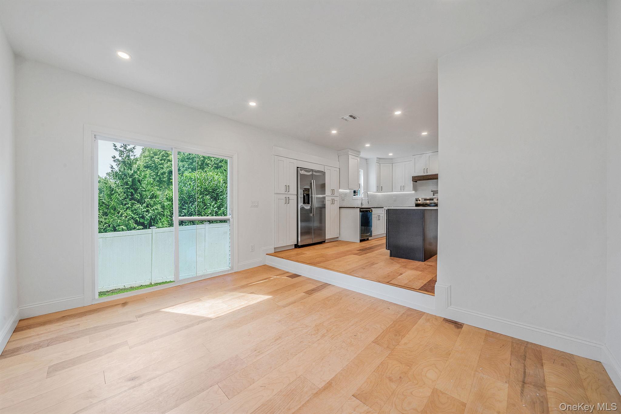 220 Peekskill Avenue, Medford, NY 11763