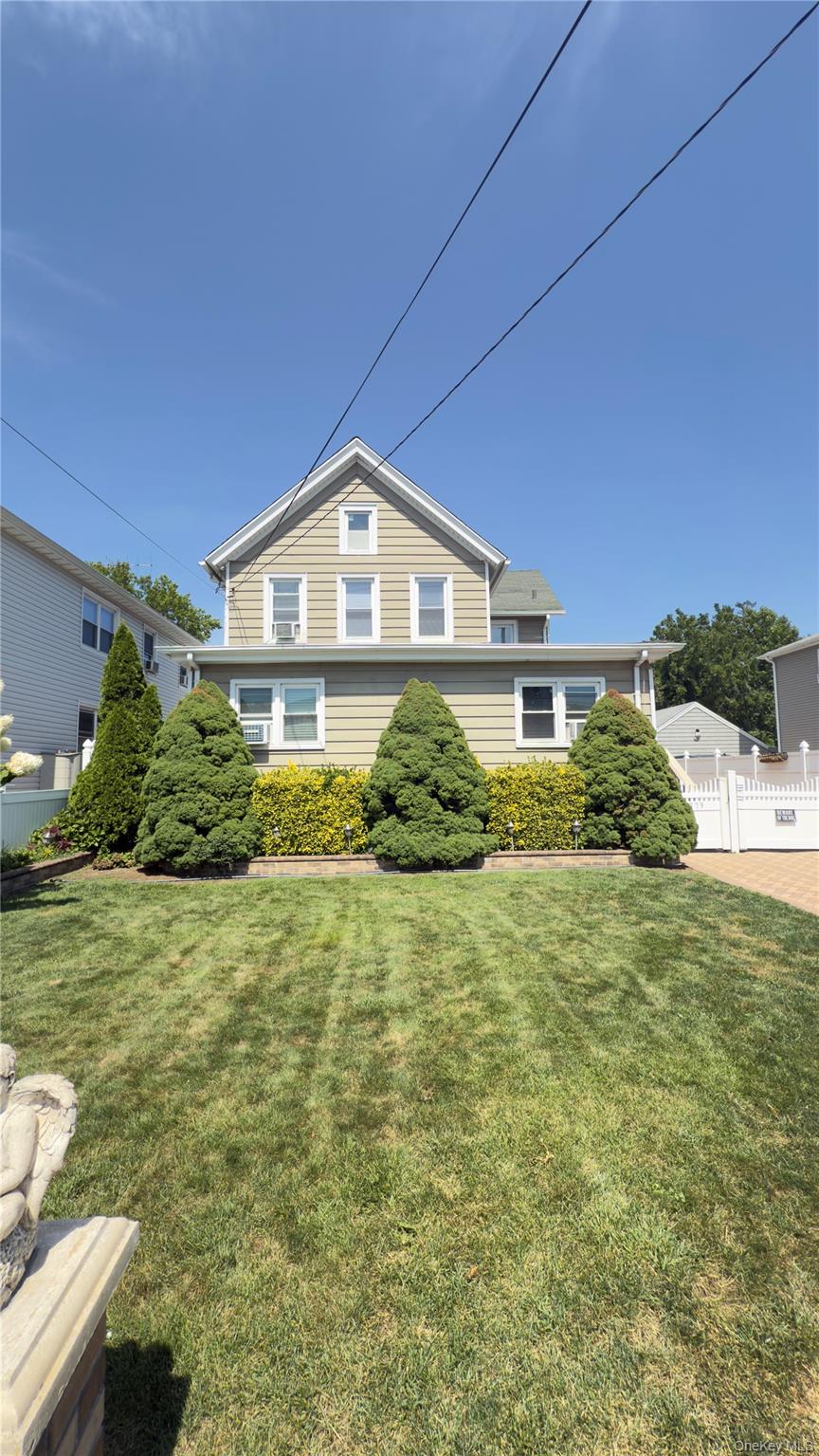 779 Rockaway Avenue, Valley Stream, NY 11581