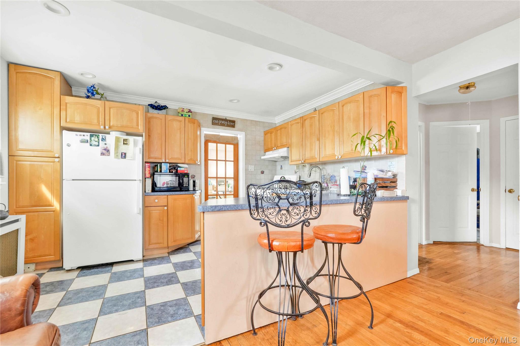 2347 Roosevelt Avenue, East Meadow, NY 11554