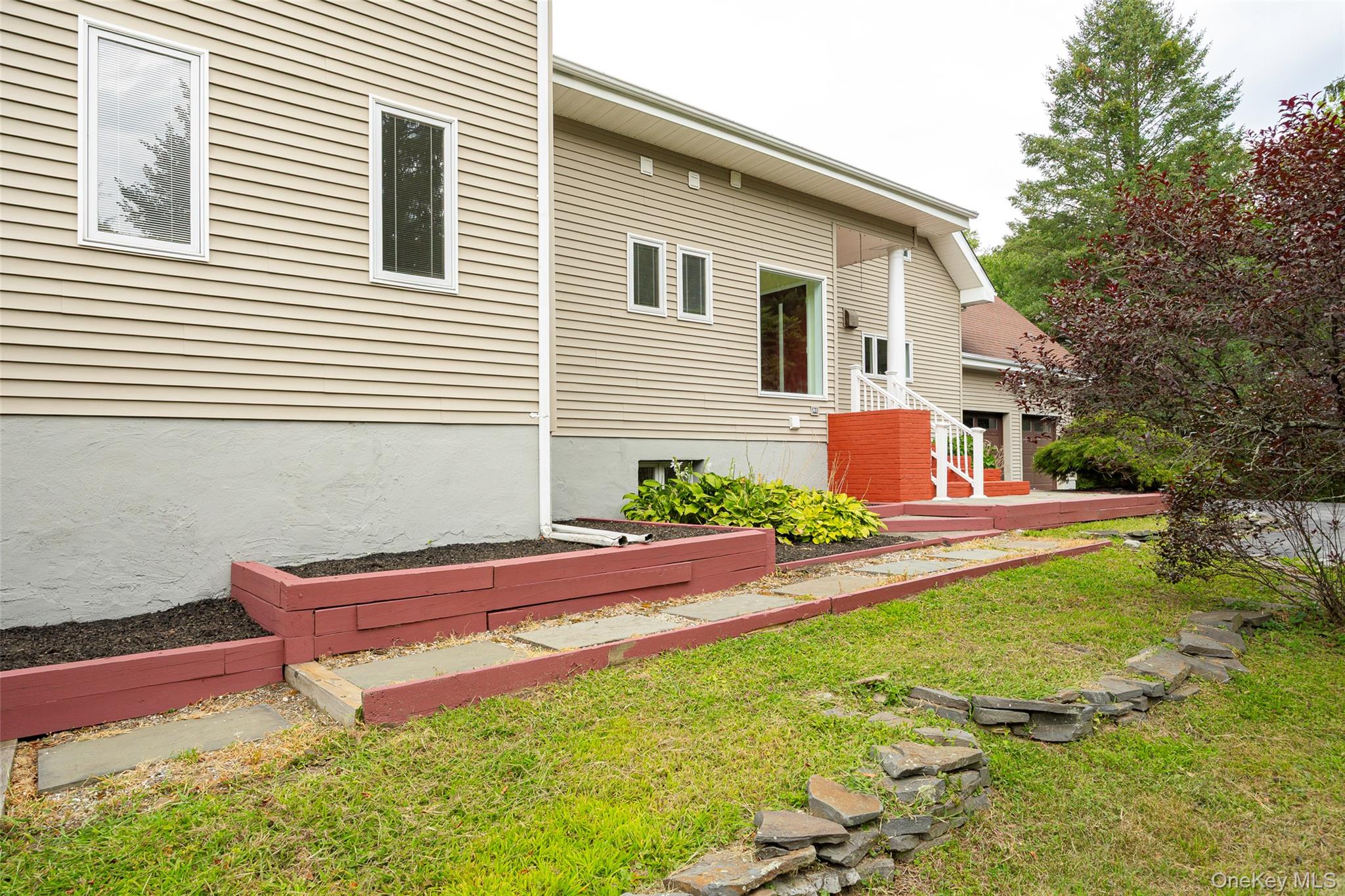 303 Freedom Road, Pleasant Valley, NY 12569