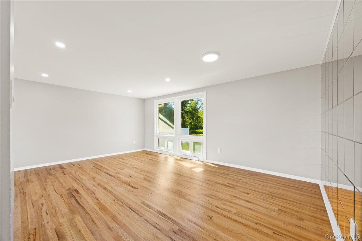 24 Stony Run Road, Newburgh, NY 12550