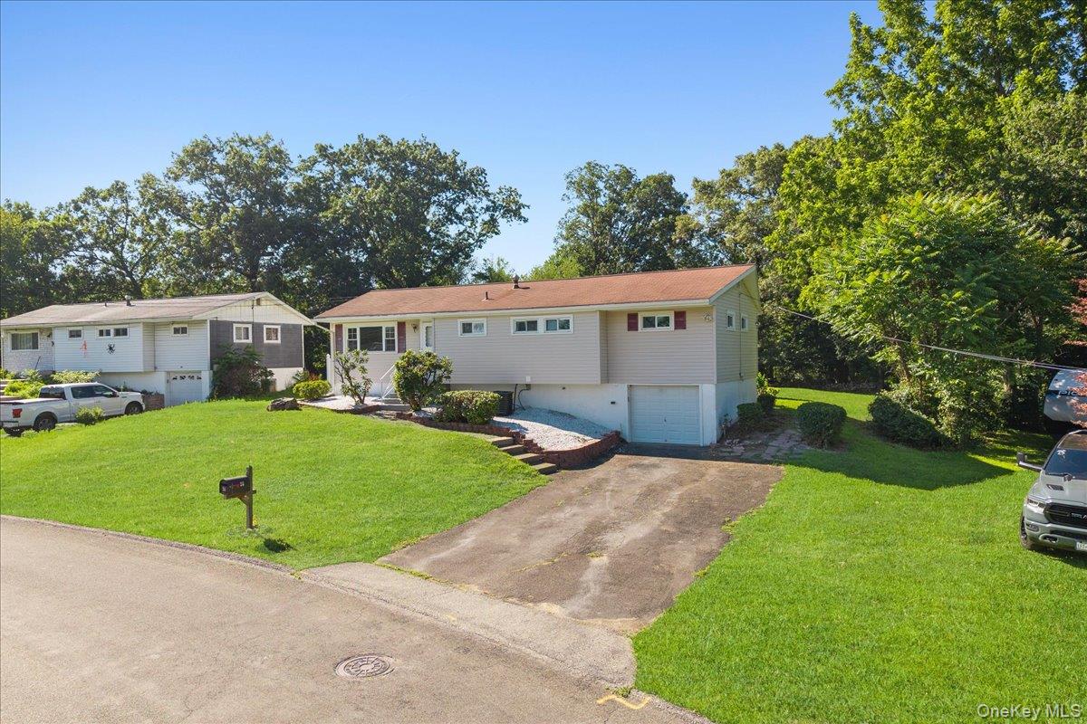 24 Stony Run Road, Newburgh, NY 12550