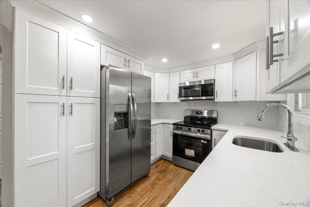 24 Stony Run Road, Newburgh, NY 12550