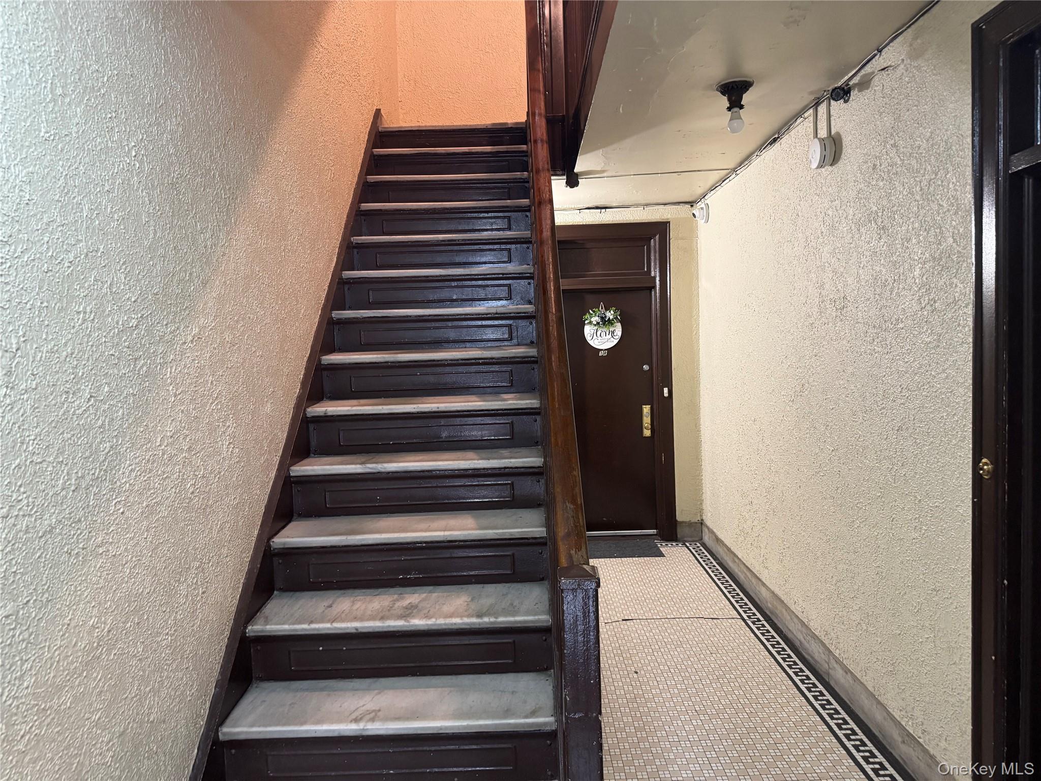 93 E 233rd Street, Bronx, NY 10470