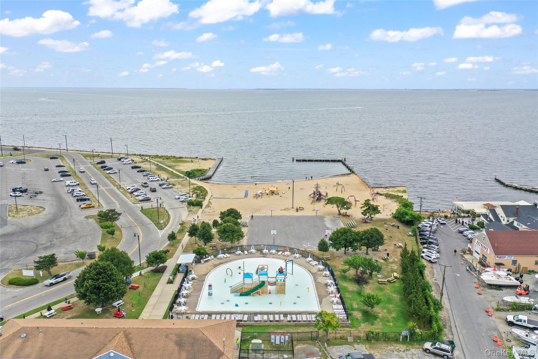 7 S Bay Avenue, Bay Shore, NY 11706