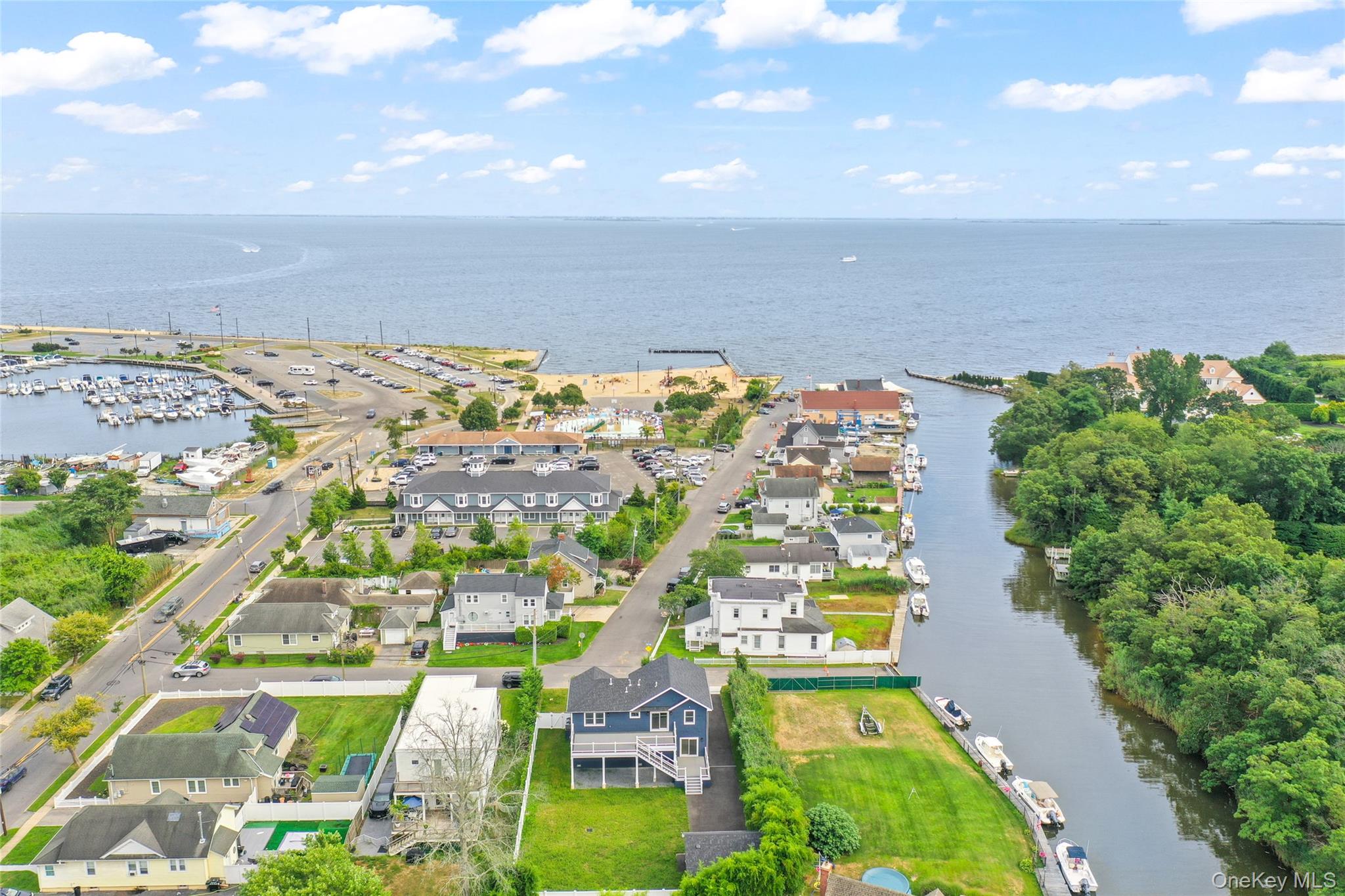 7 S Bay Avenue, Bay Shore, NY 11706