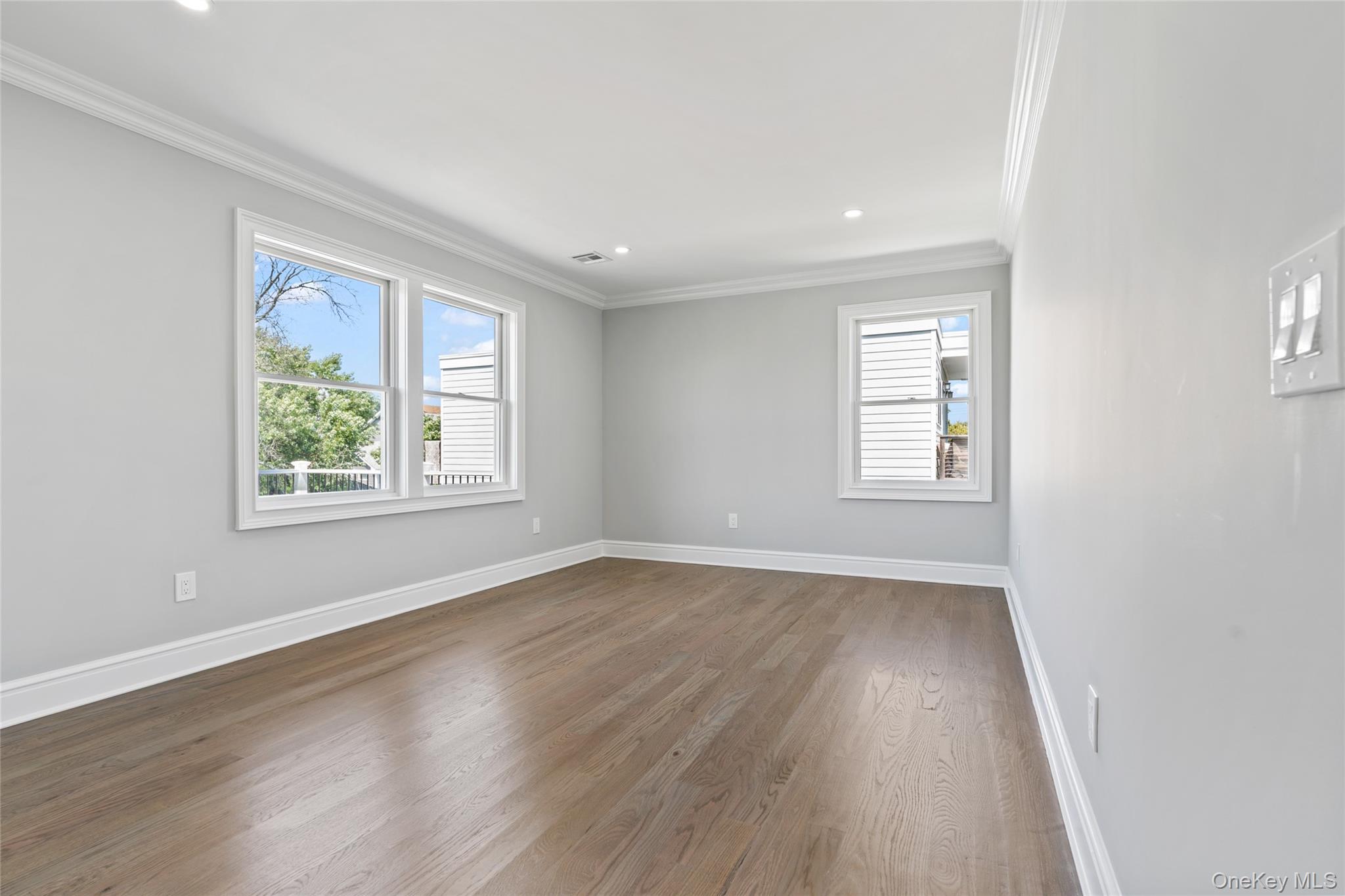 7 S Bay Avenue, Bay Shore, NY 11706