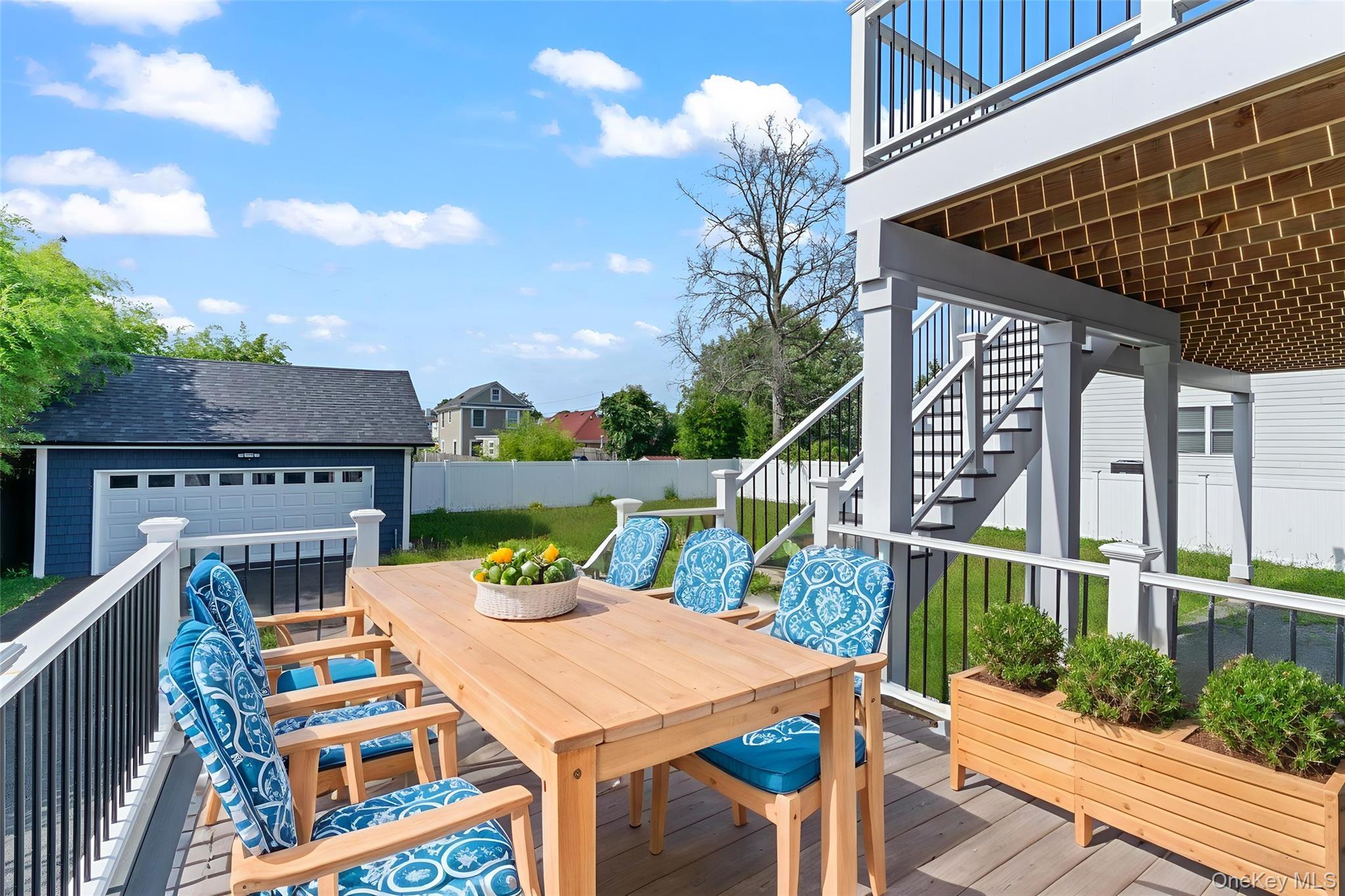 7 S Bay Avenue, Bay Shore, NY 11706