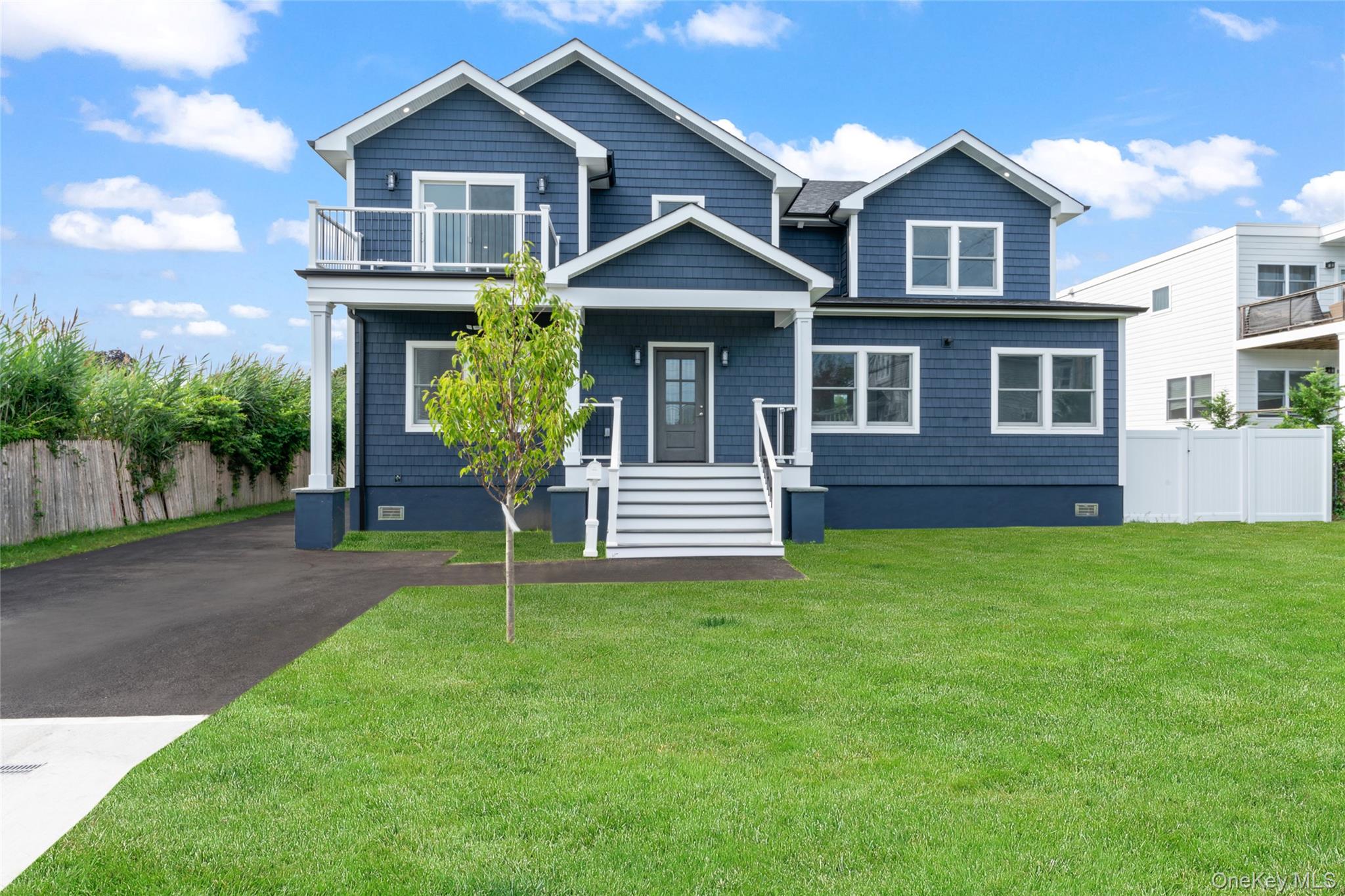 7 S Bay Avenue, Bay Shore, NY 11706