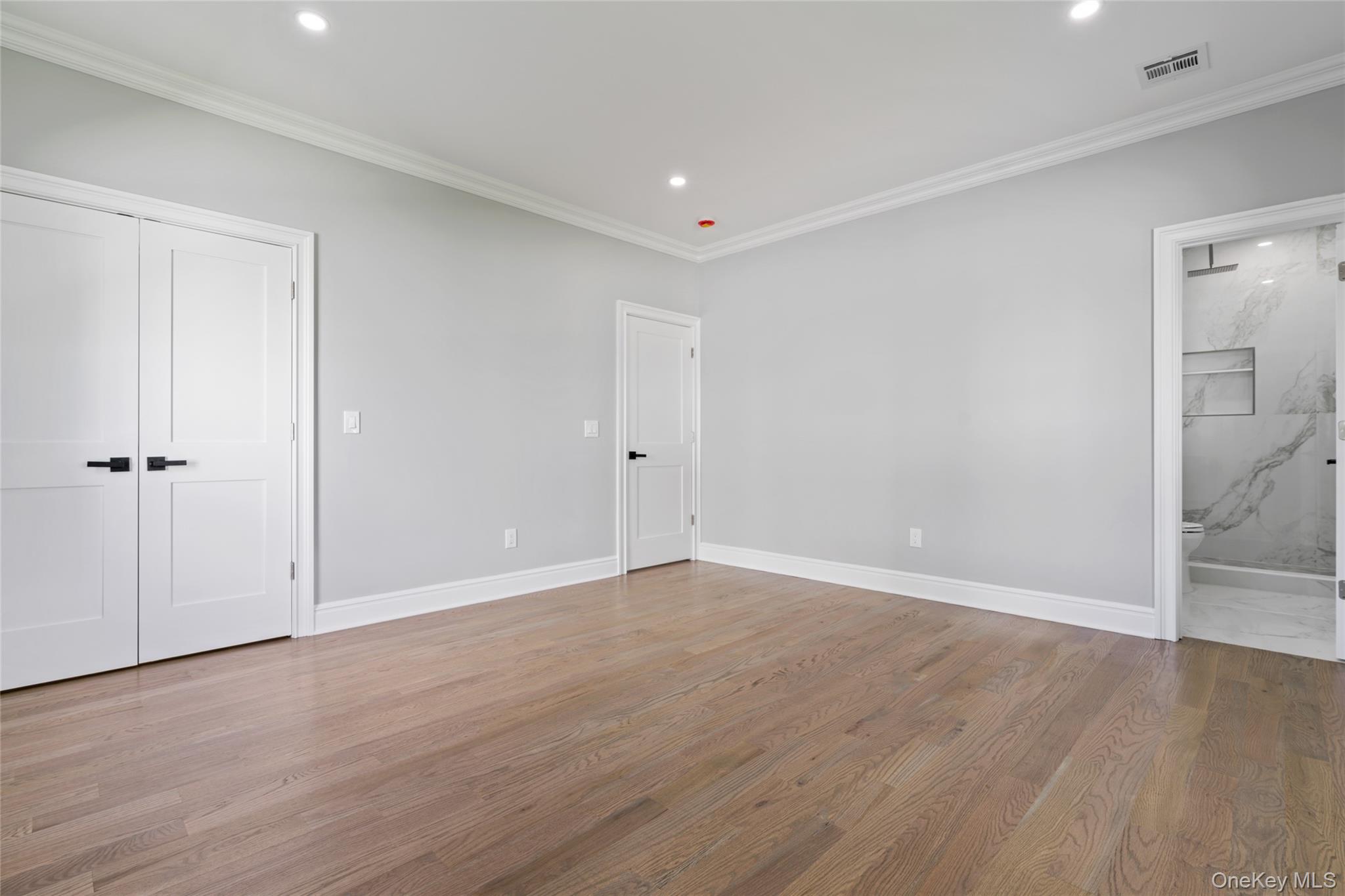 7 S Bay Avenue, Bay Shore, NY 11706