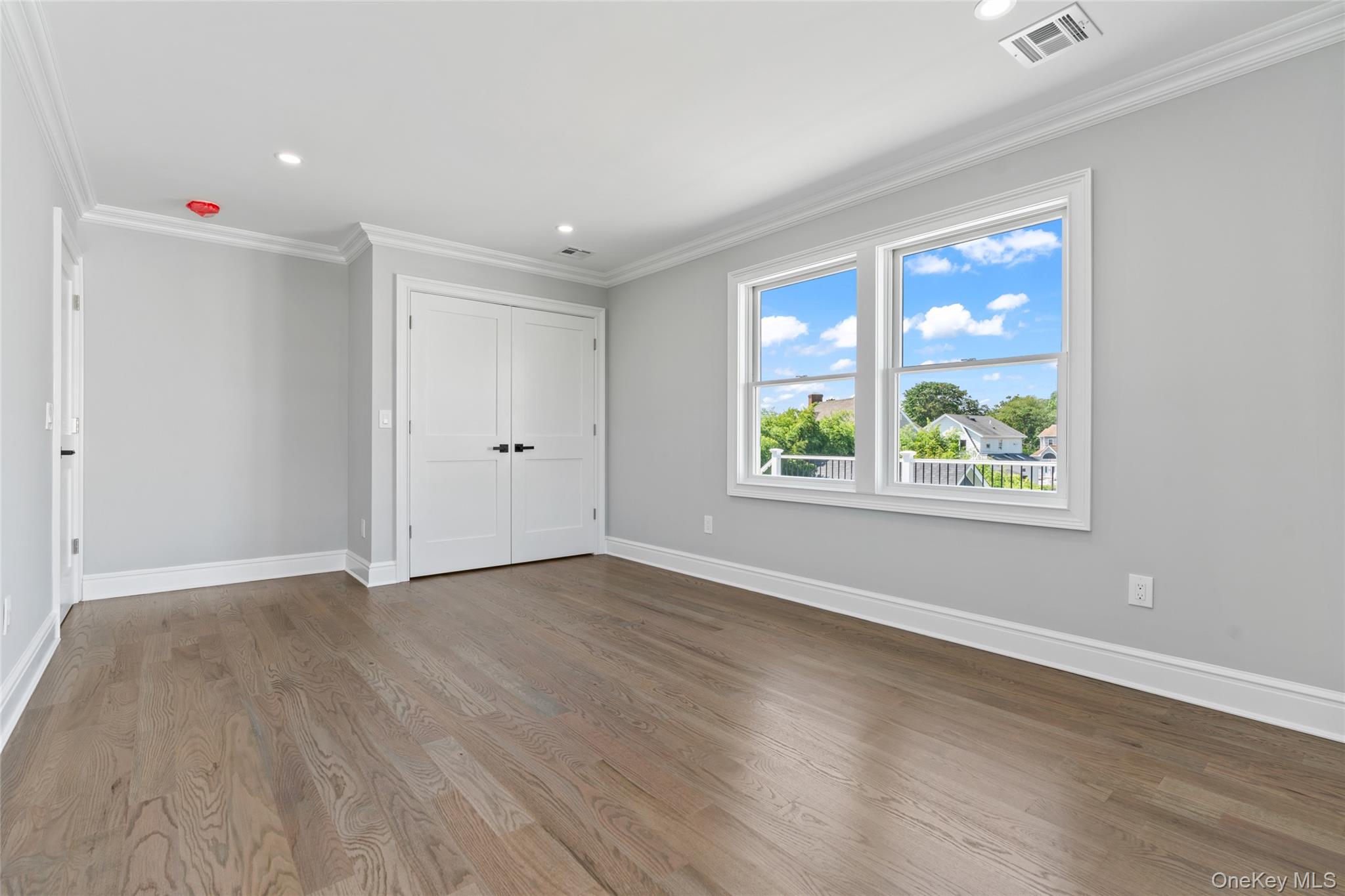 7 S Bay Avenue, Bay Shore, NY 11706