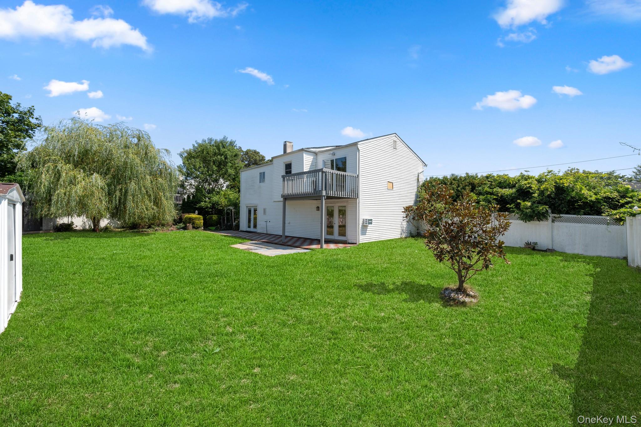 109 Remington Avenue, Selden, NY 11784