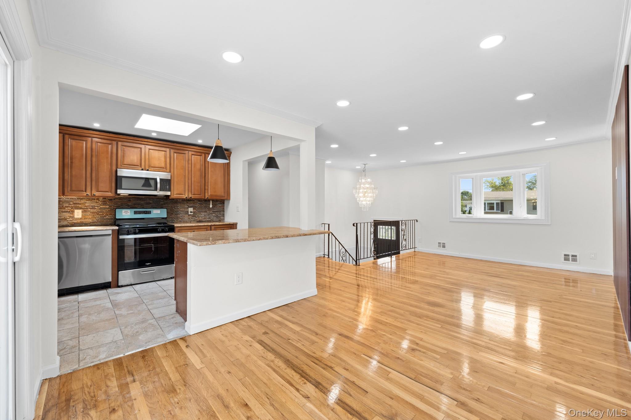 109 Remington Avenue, Selden, NY 11784