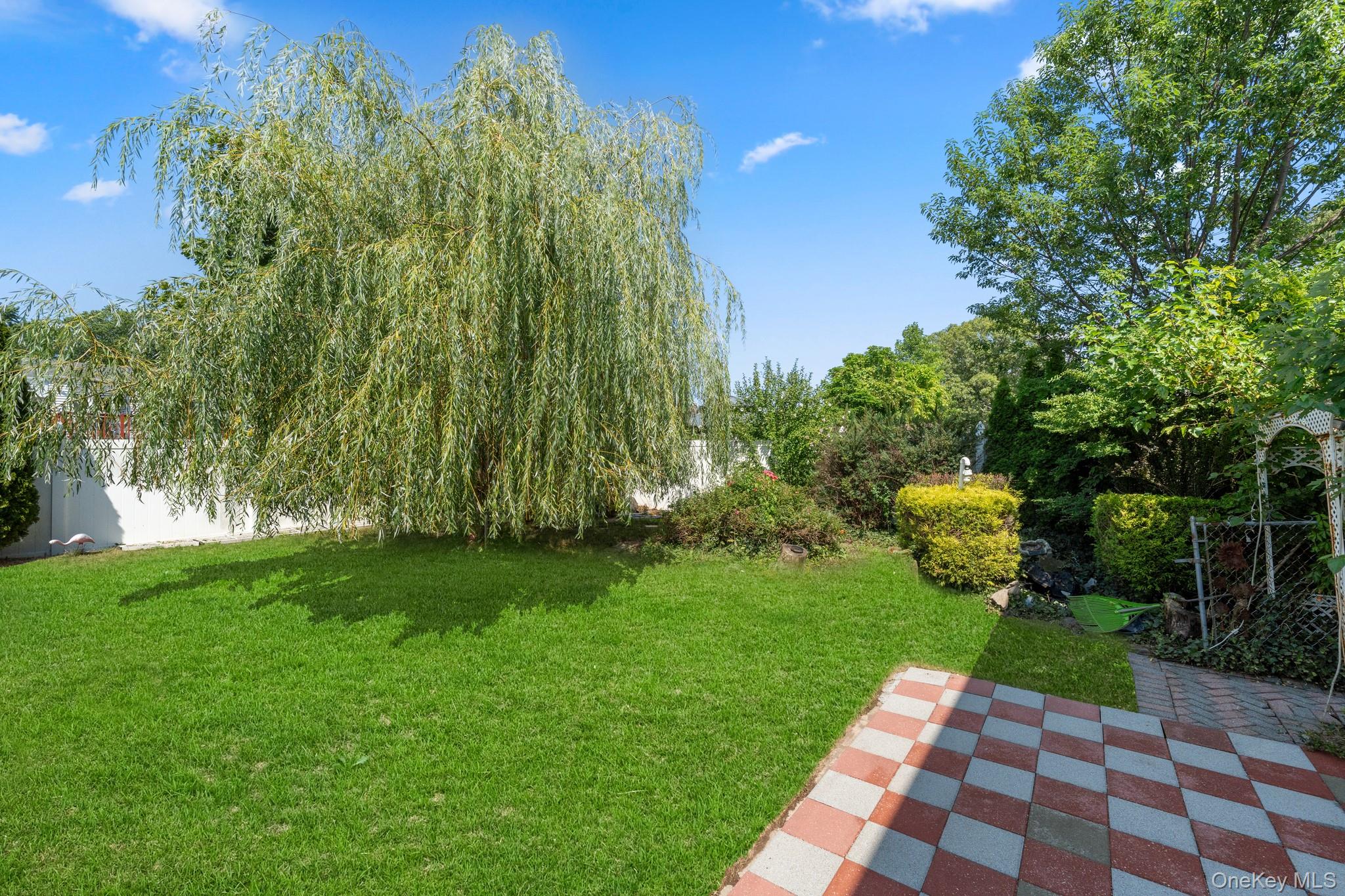 109 Remington Avenue, Selden, NY 11784