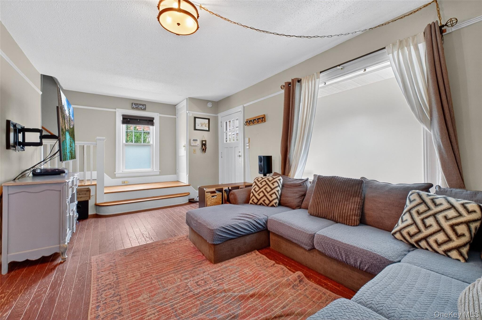 4 Marian Avenue, Poughkeepsie, NY 12601