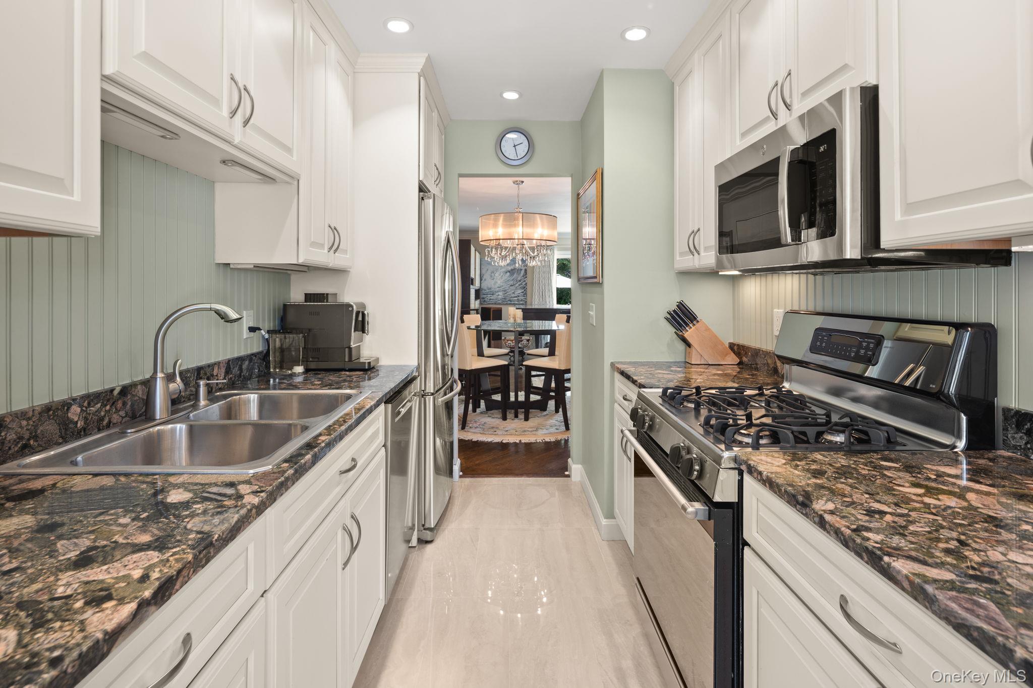 193 Hamilton Avenue # 20, Greenwich, CT 06830