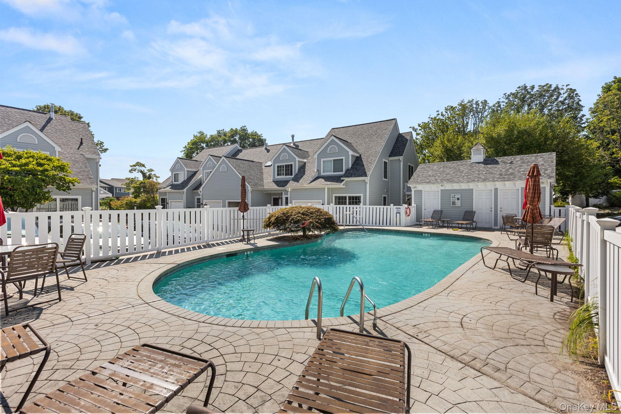 193 Hamilton Avenue # 20, Greenwich, CT 06830