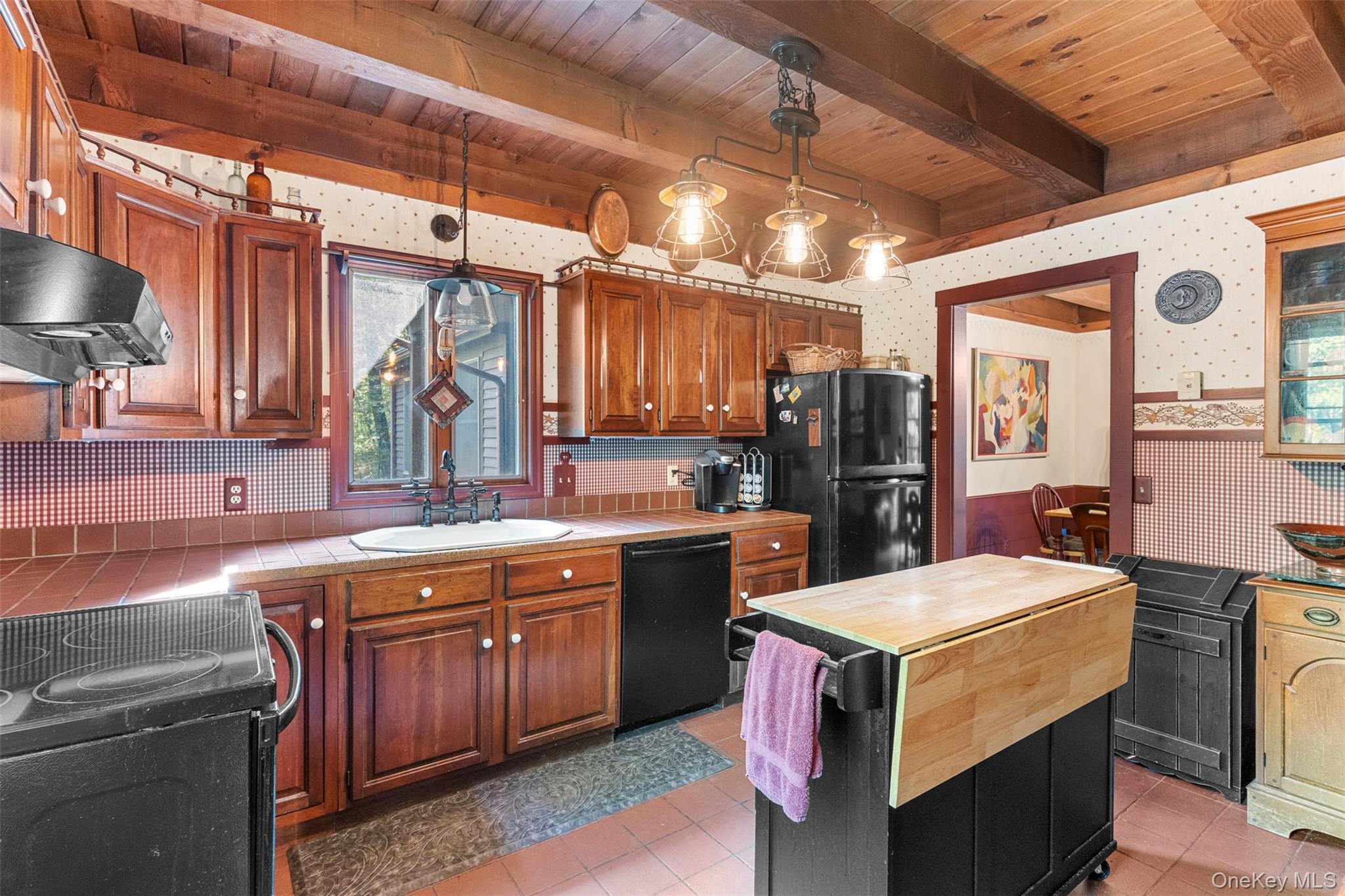 213 Ski Run Road, Bloomingburg, NY 12721