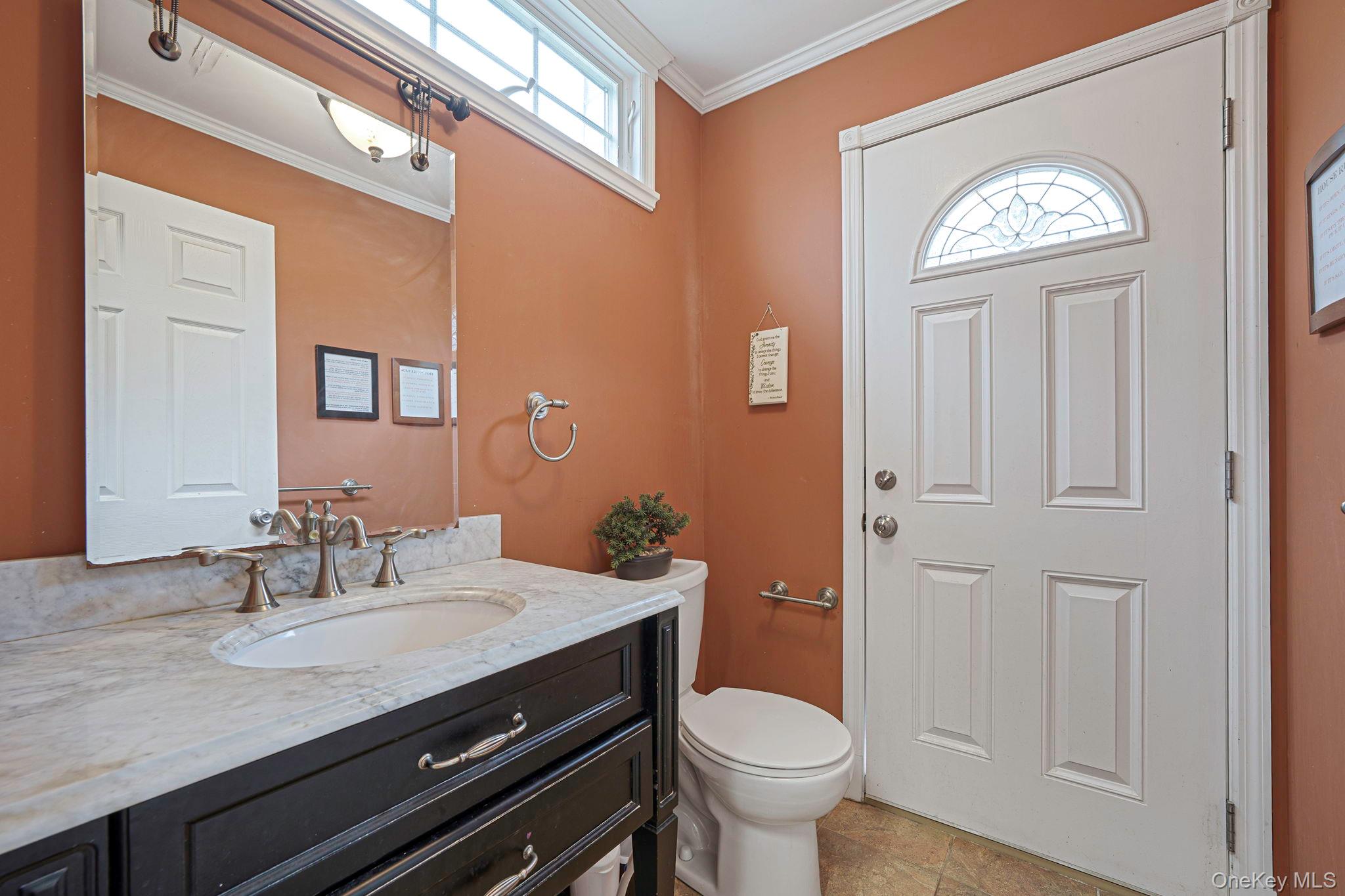 10 Spyglass Lane, East Setauket, NY 11733