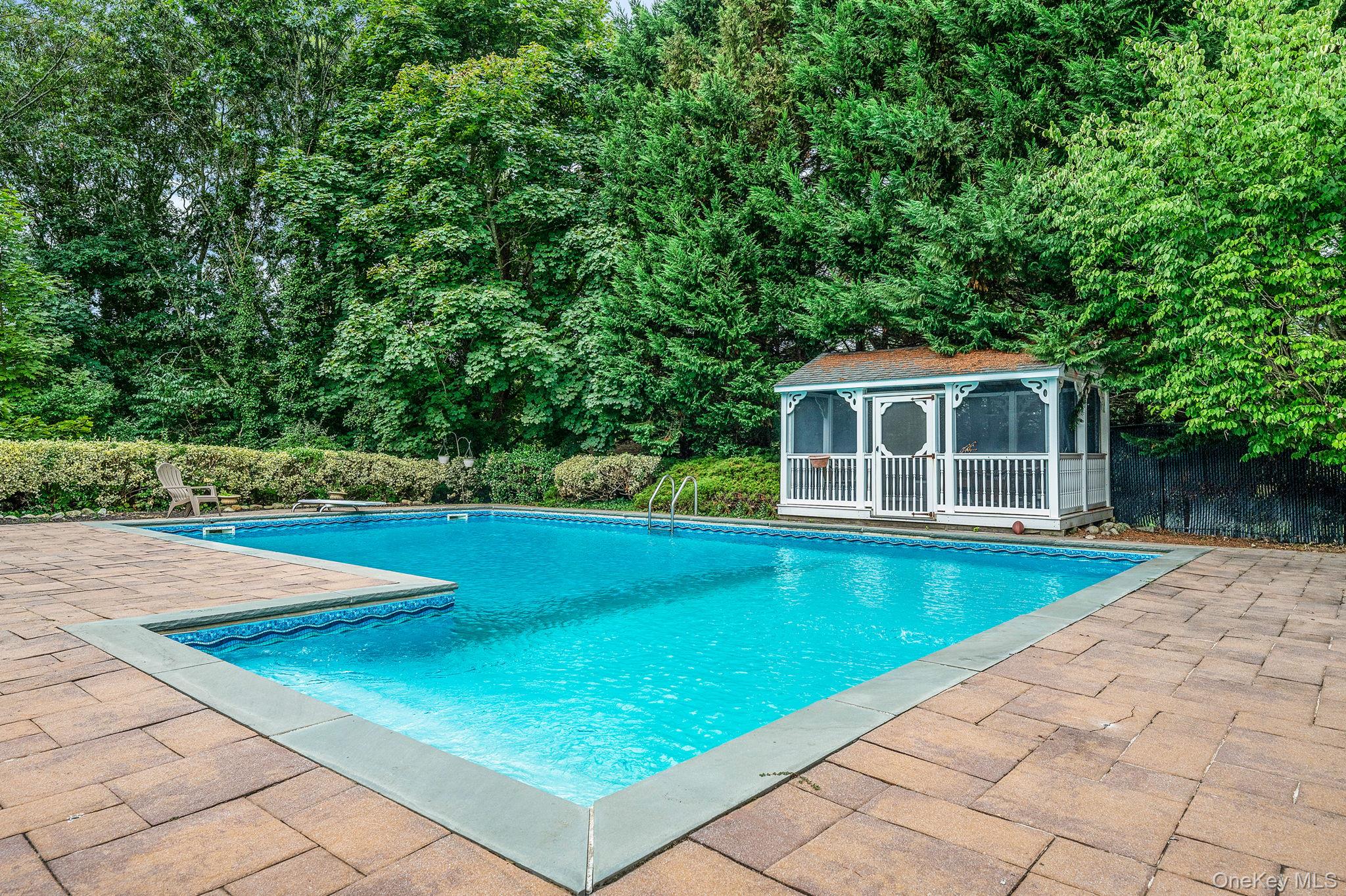 10 Spyglass Lane, East Setauket, NY 11733