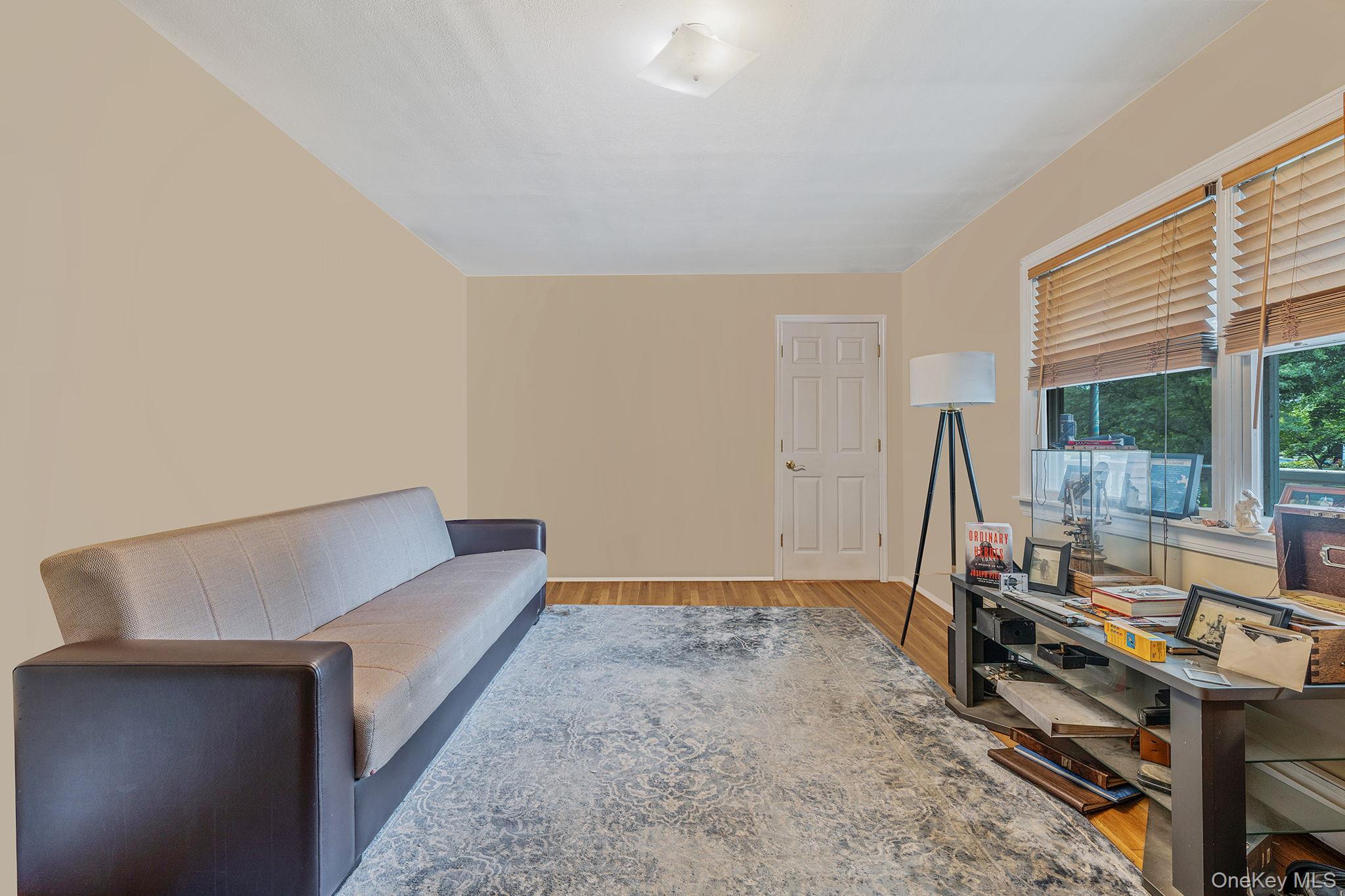 10 Spyglass Lane, East Setauket, NY 11733