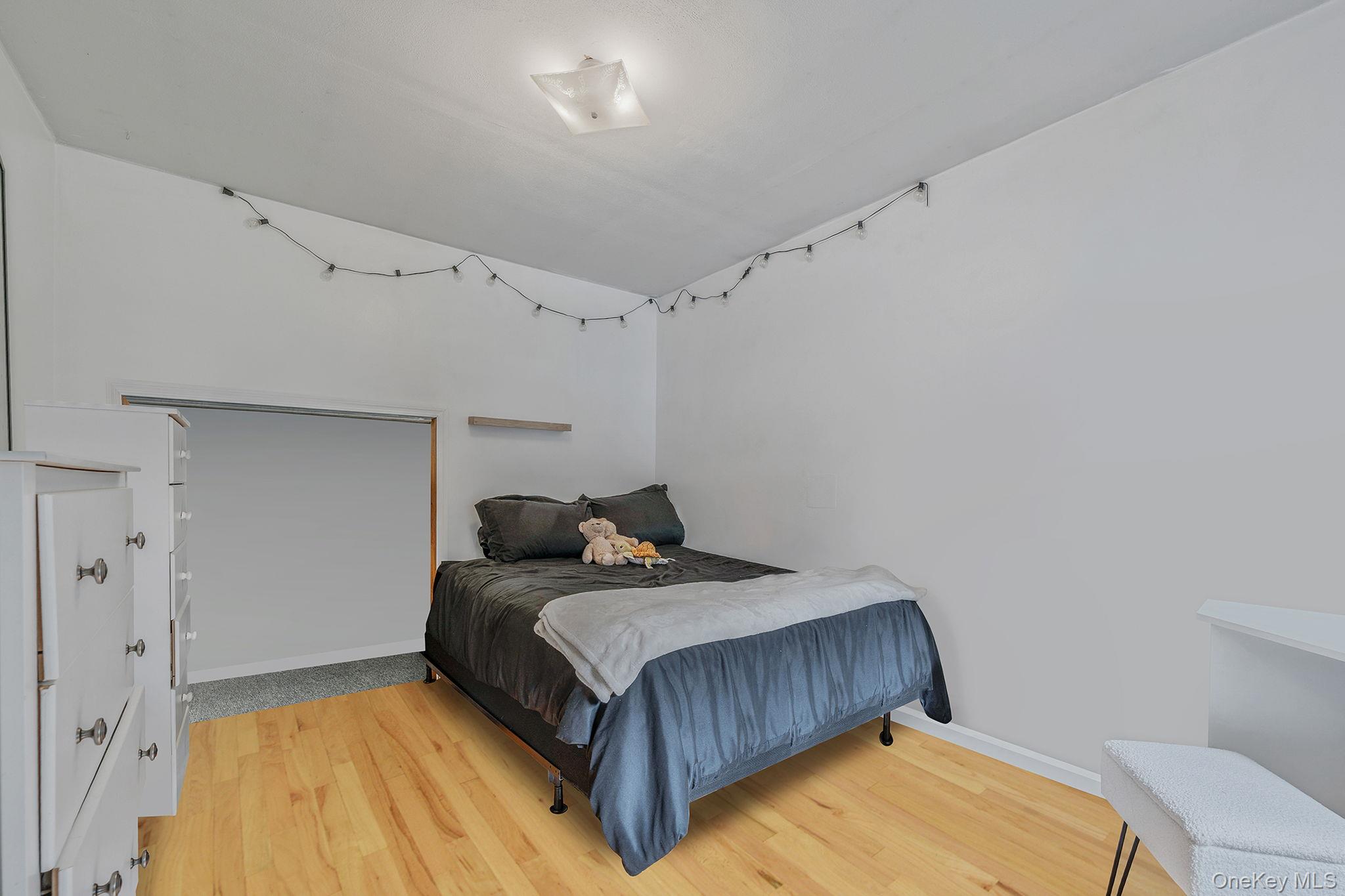 10 Spyglass Lane, East Setauket, NY 11733