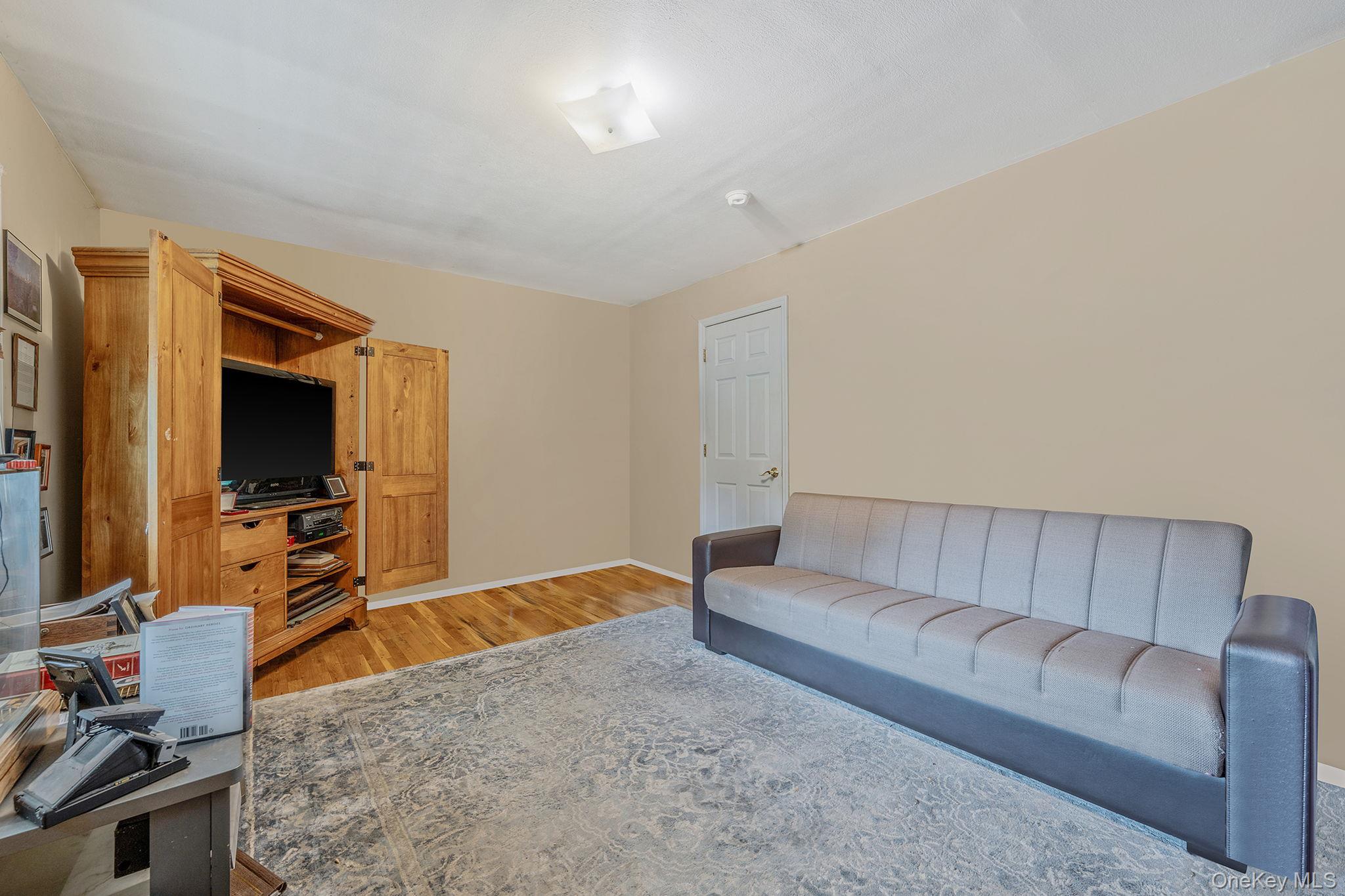 10 Spyglass Lane, East Setauket, NY 11733