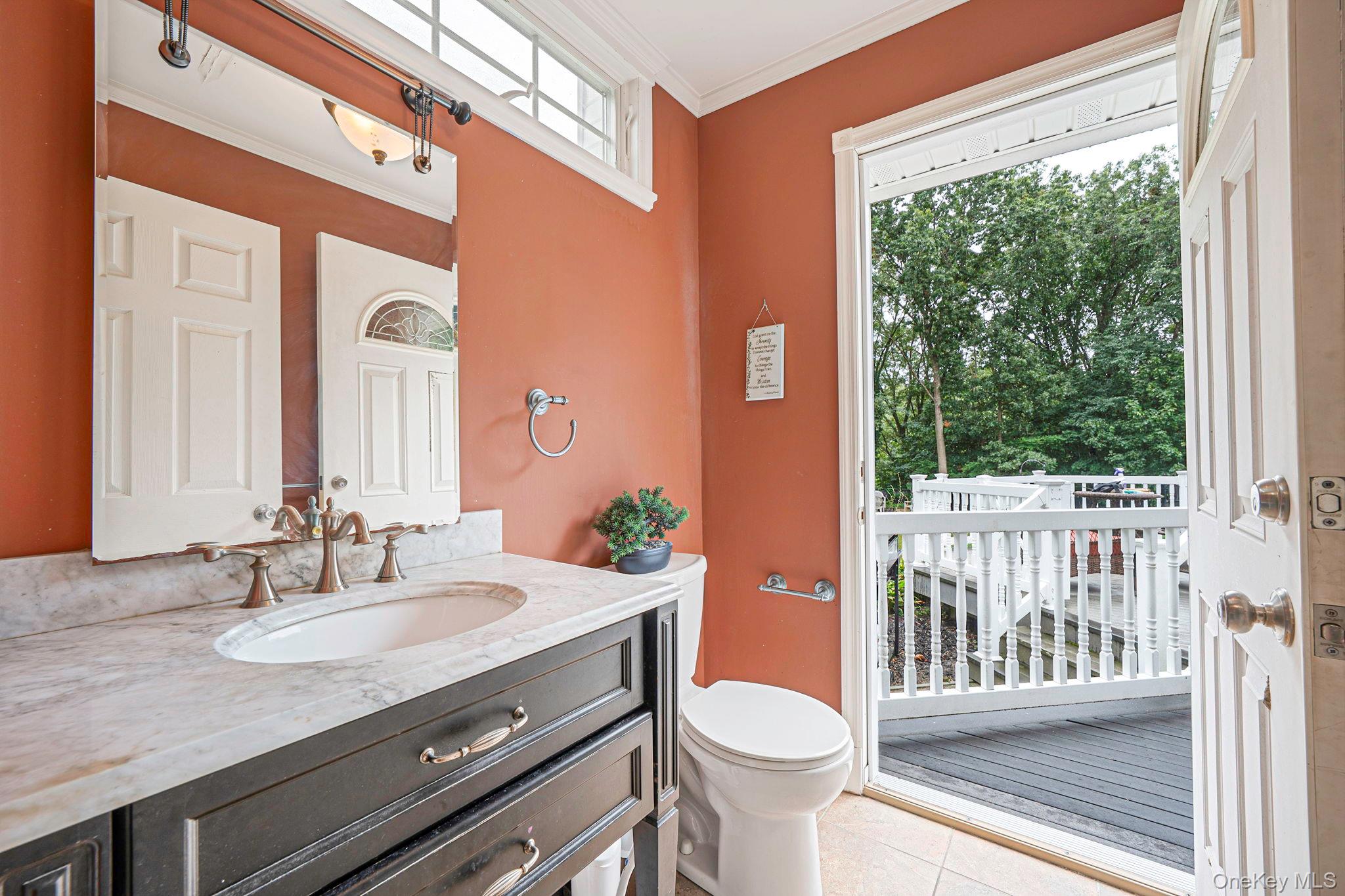 10 Spyglass Lane, East Setauket, NY 11733