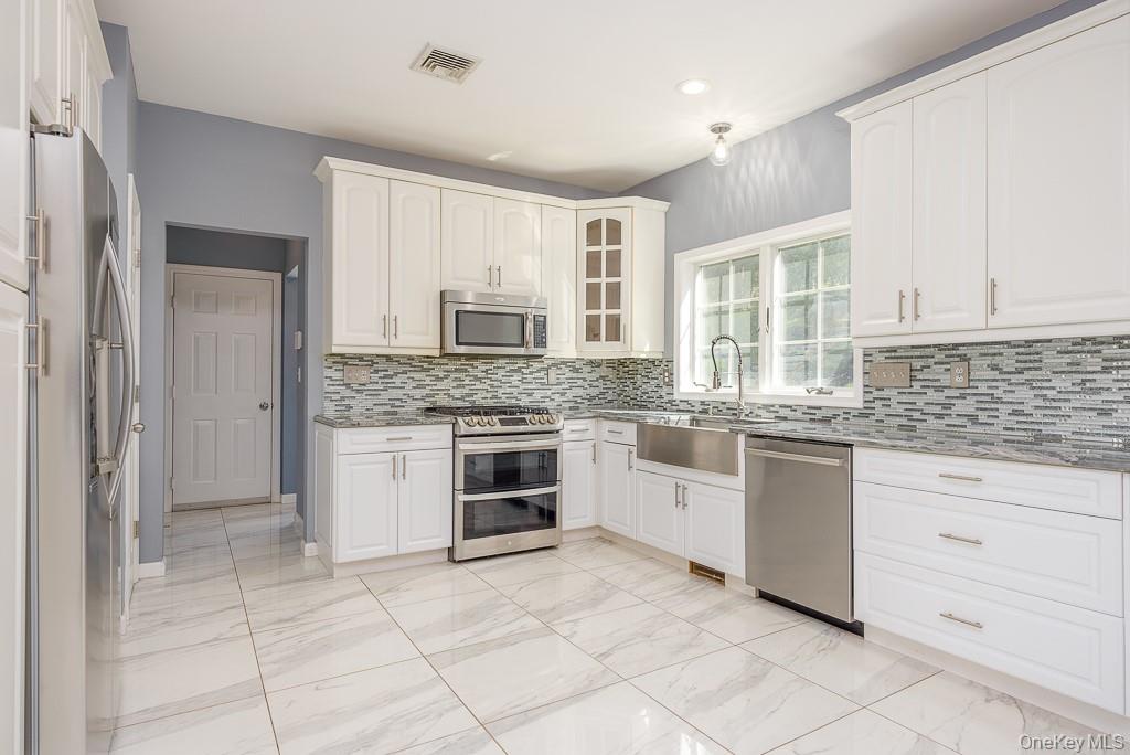 36 Dickens Street, Stony Point, NY 10980