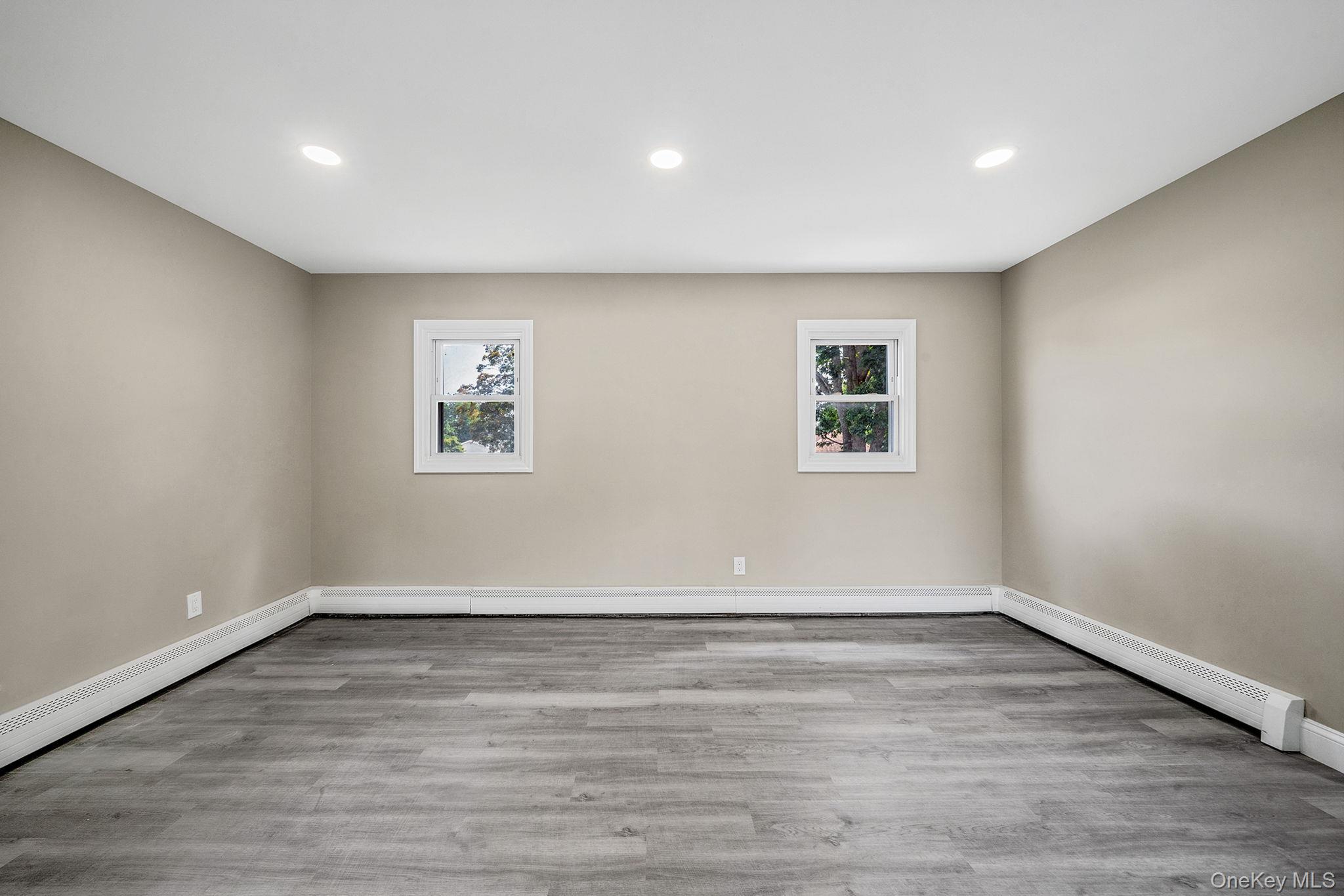 286 Old Country Road, Deer Park, NY 11729