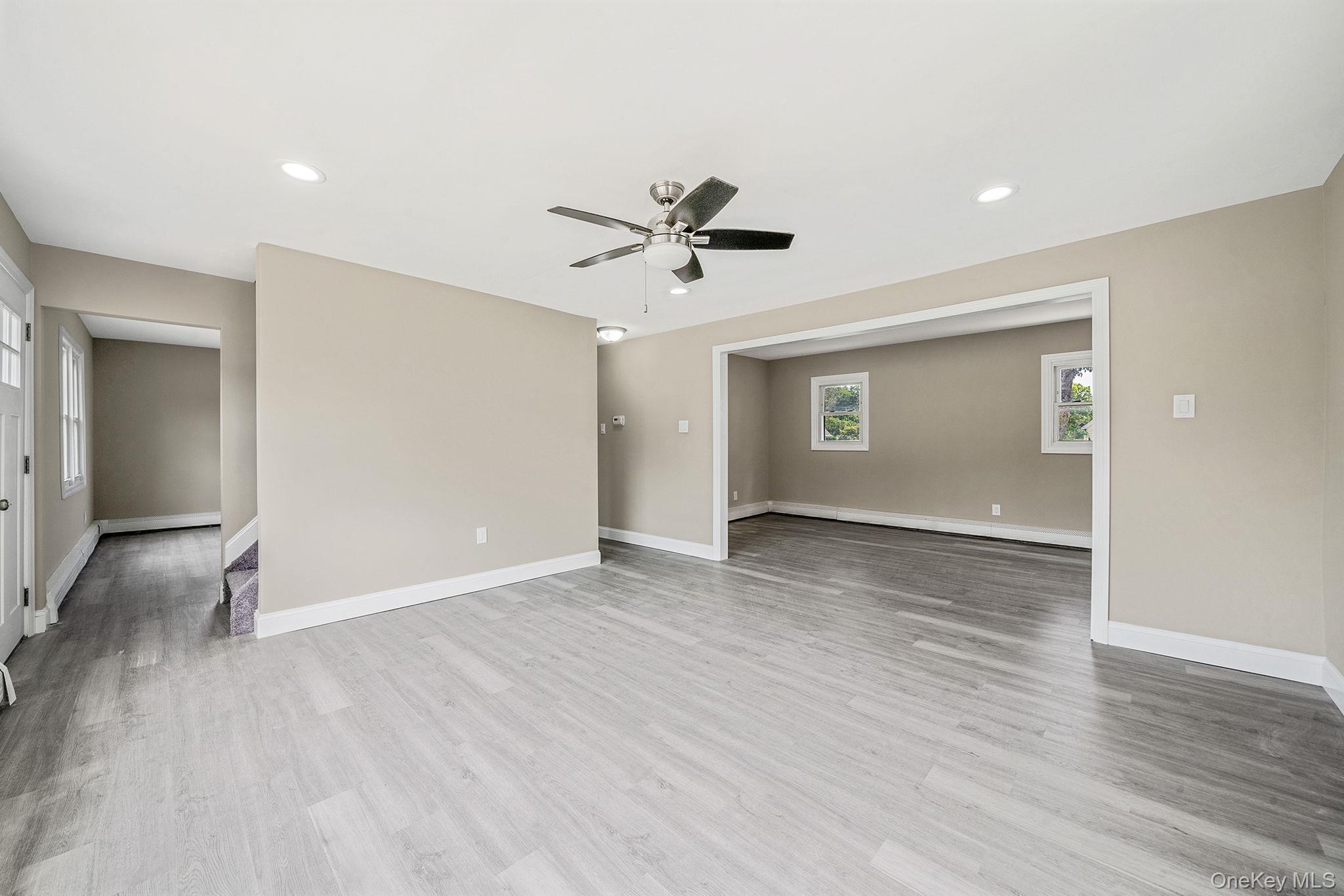 286 Old Country Road, Deer Park, NY 11729