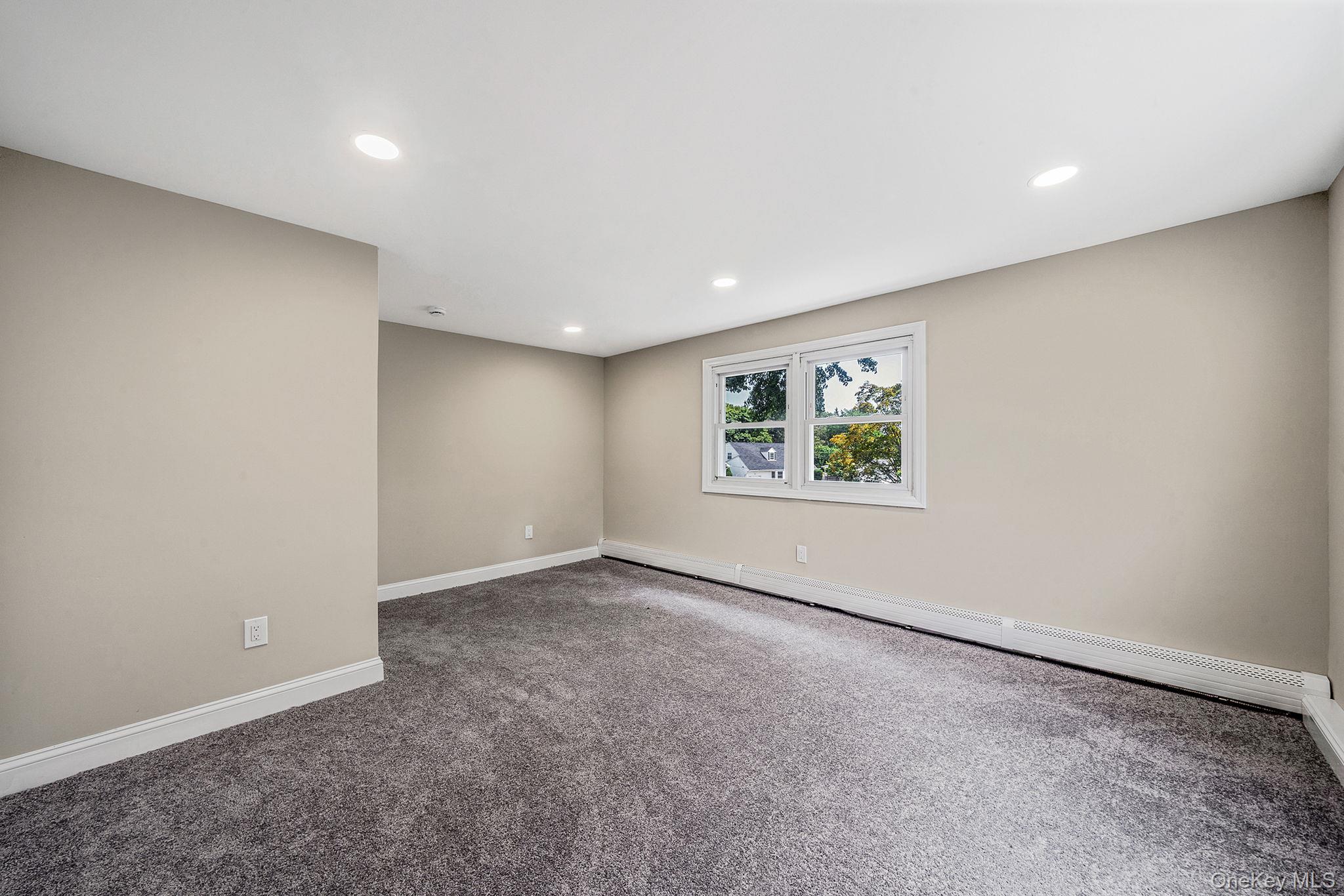 286 Old Country Road, Deer Park, NY 11729